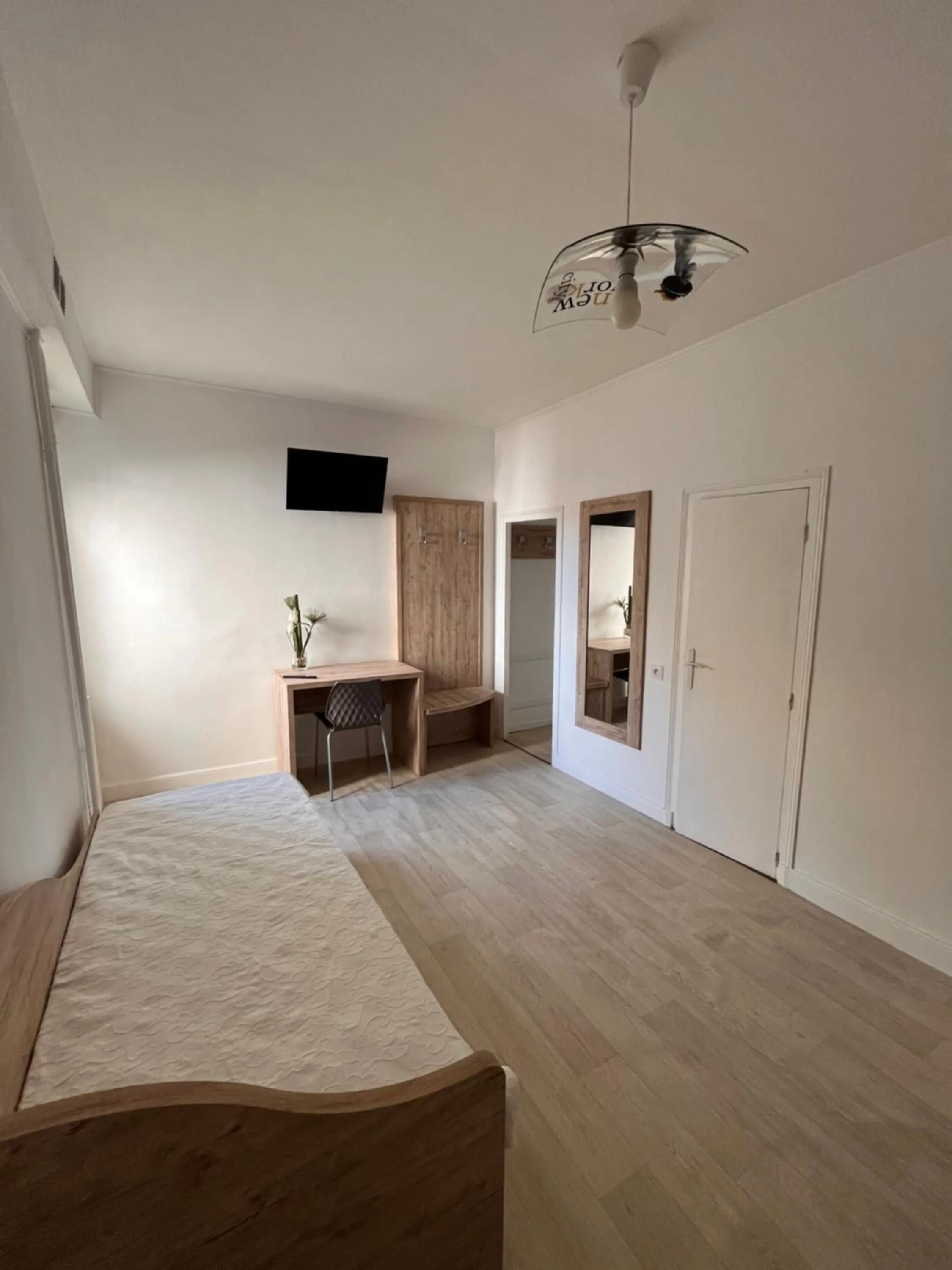 Bed in Hotel Le D'artagnan