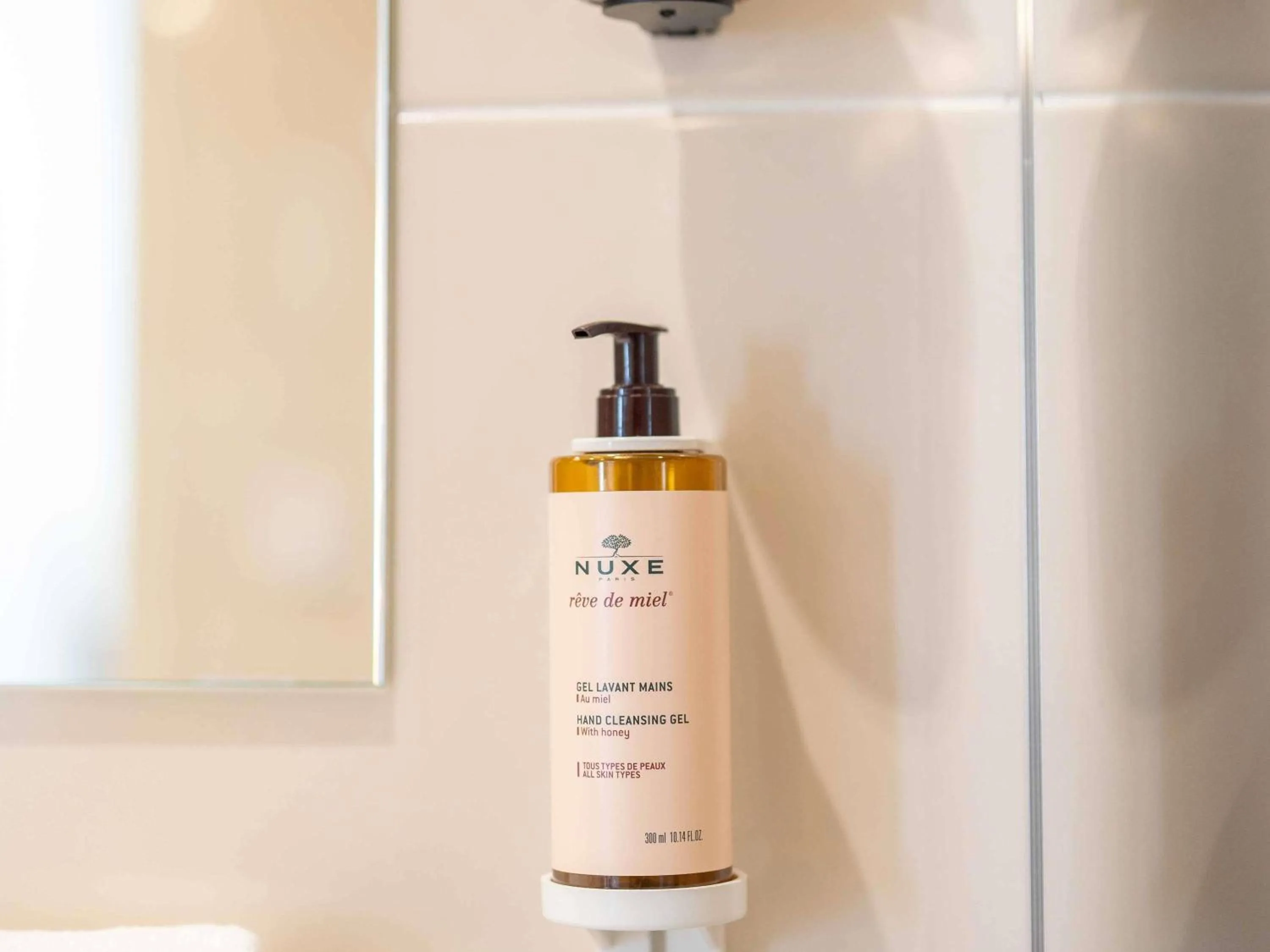 Bedroom in Mercure Aix-En-Provence Sainte-Victoire