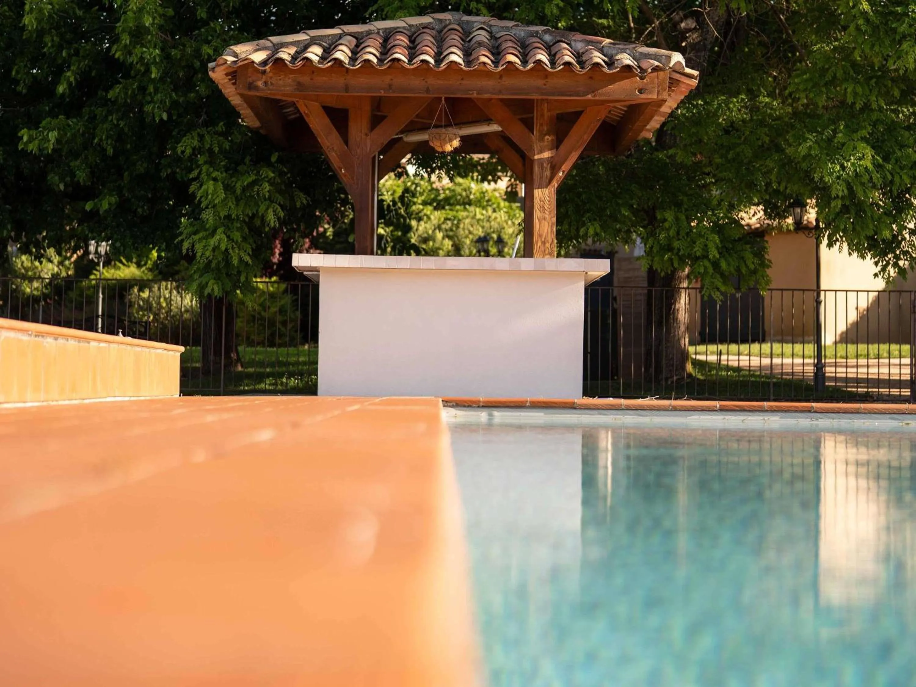 Pool view in Mercure Aix-En-Provence Sainte-Victoire