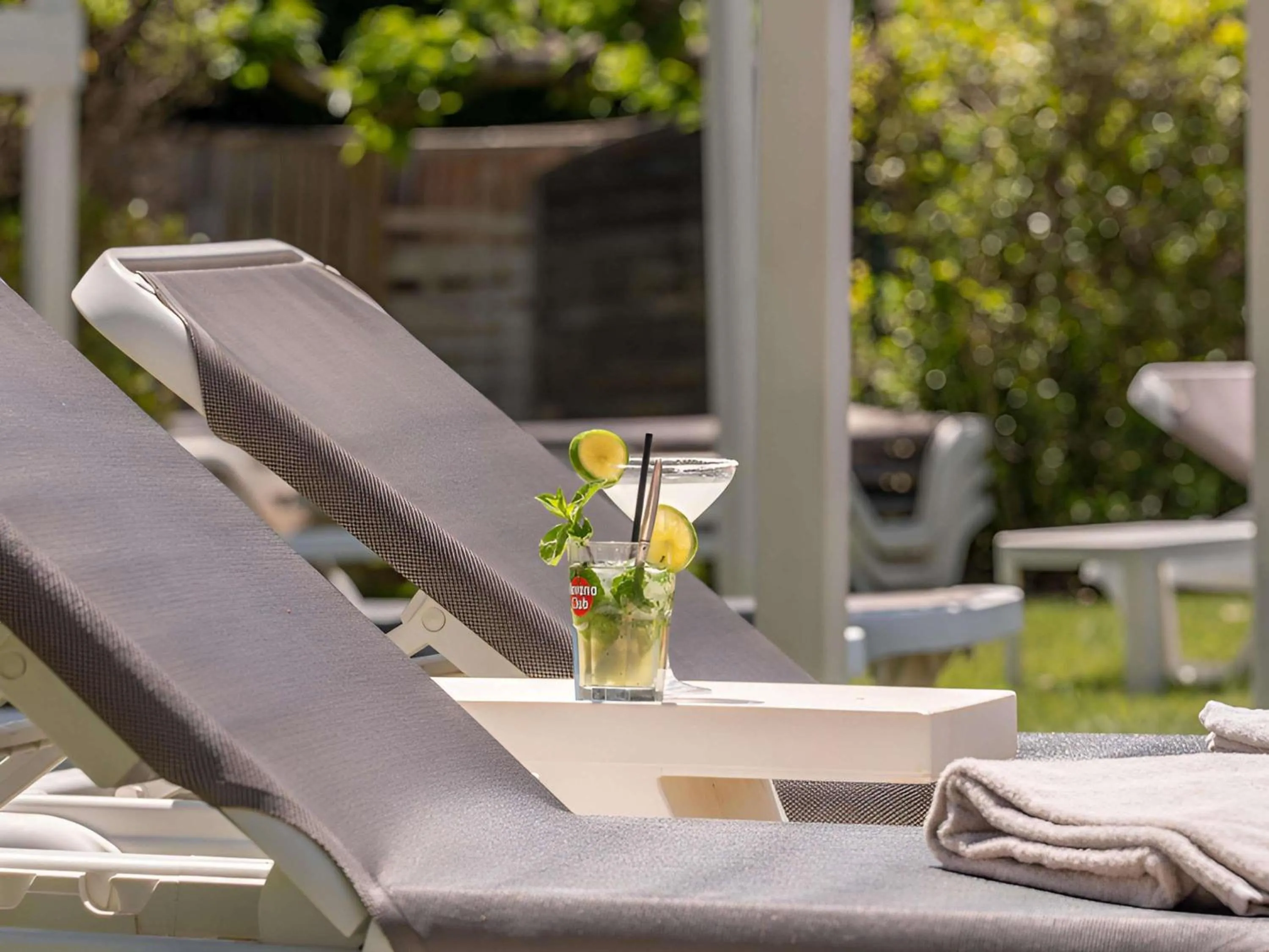 Pool view in Mercure Aix-En-Provence Sainte-Victoire