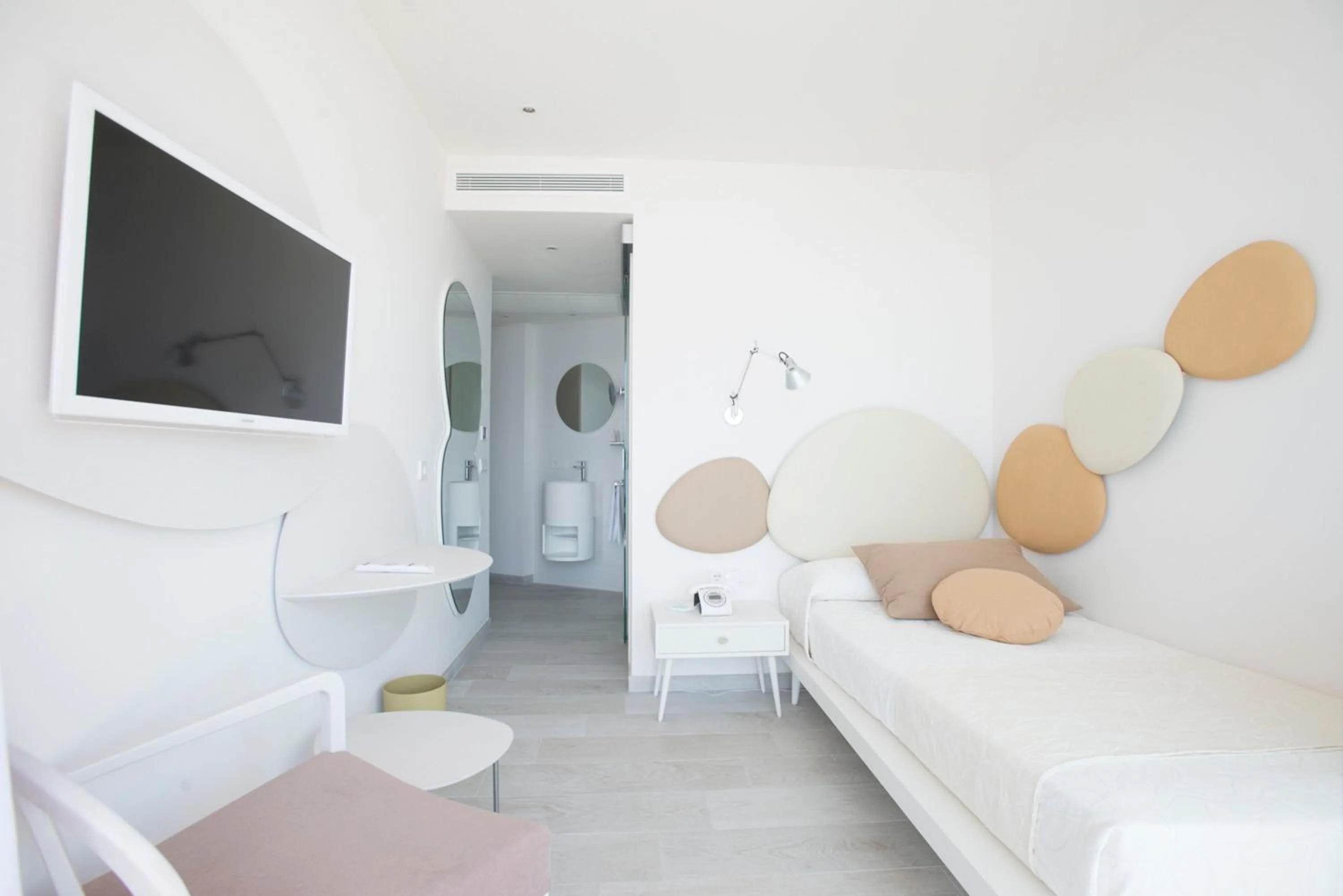 Photo of the whole room, Bed in Son Moll Sentits Hotel & Spa - Adults Only