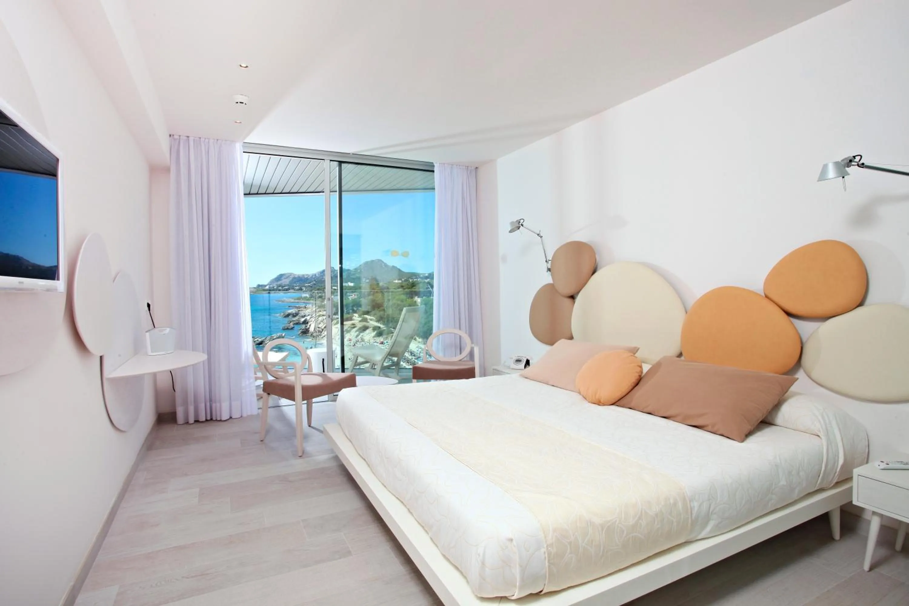 Bed in Son Moll Sentits Hotel & Spa - Adults Only