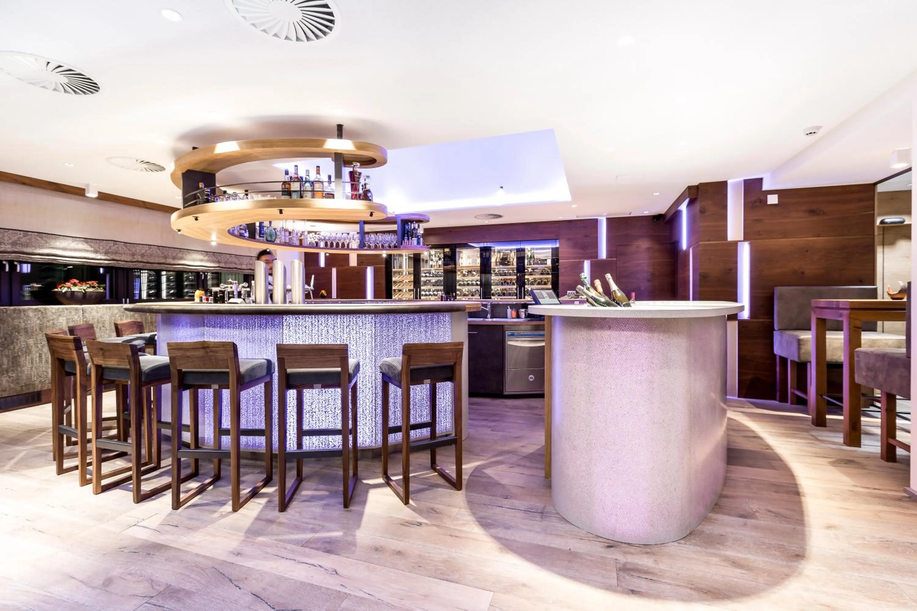 Lounge or bar in Das Central – Alpine . Luxury . Life