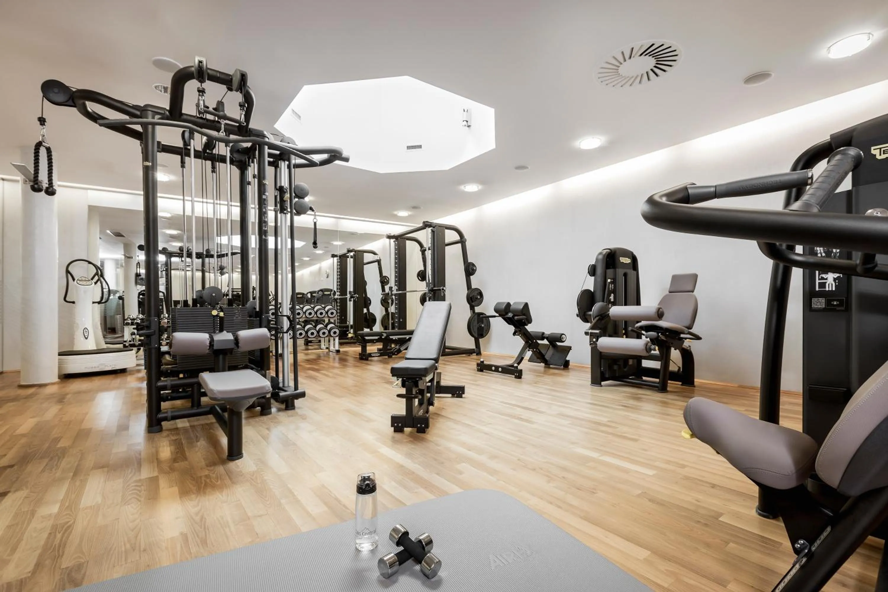 Fitness centre/facilities in Das Central – Alpine . Luxury . Life