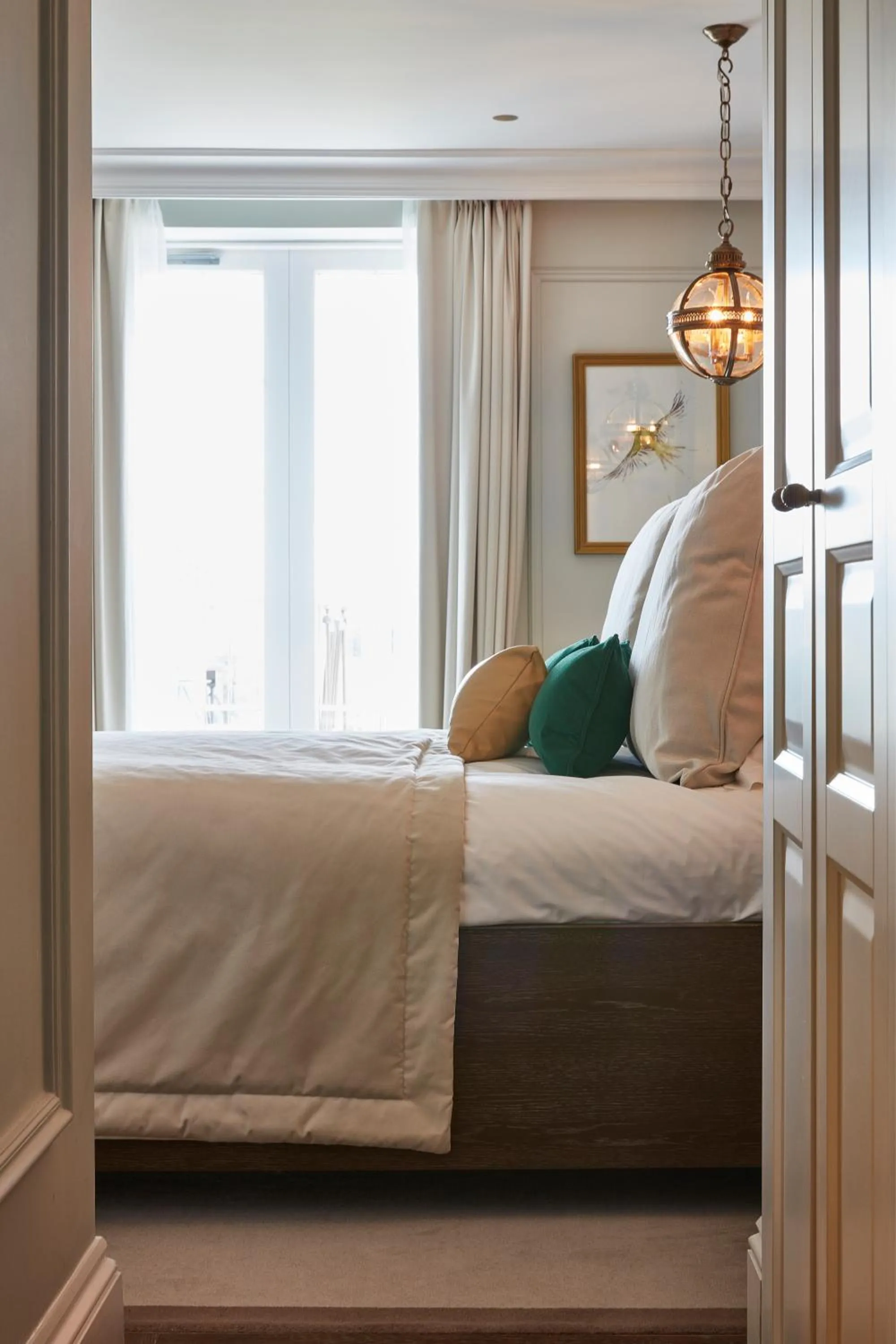 Bed in Lympstone Manor Hotel Restaurant & Vineyard - Relais & Chateaux