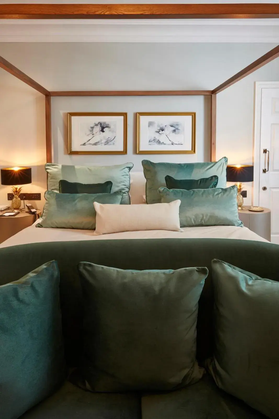 King Room - single occupancy in Lympstone Manor Hotel Restaurant & Vineyard - Relais & Chateaux King Room - single occupancy in Lympstone Manor Hotel Restaurant & Vineyard - Relais & Chateaux