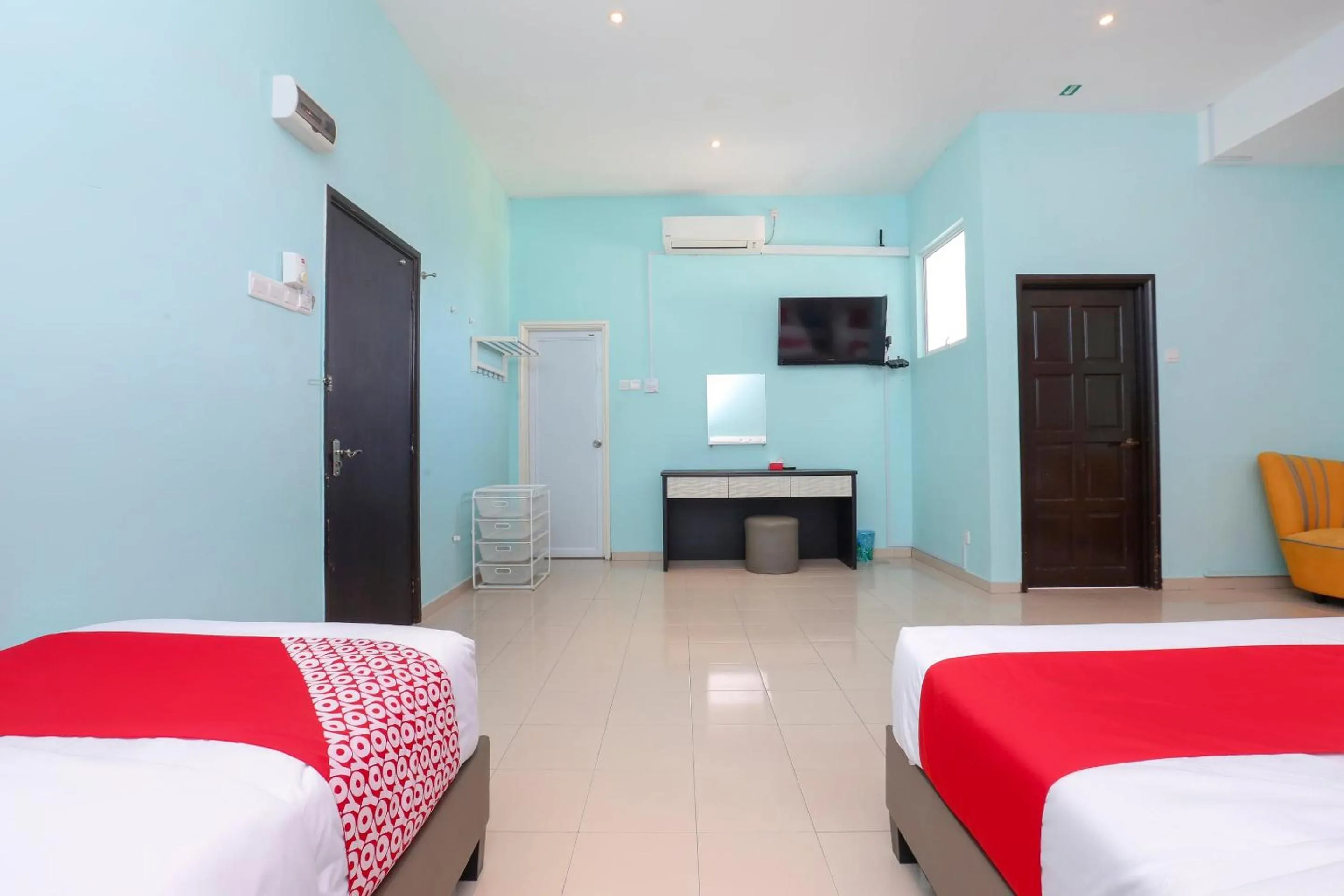 Bedroom, Bed in Hotel O Come Inn Premium