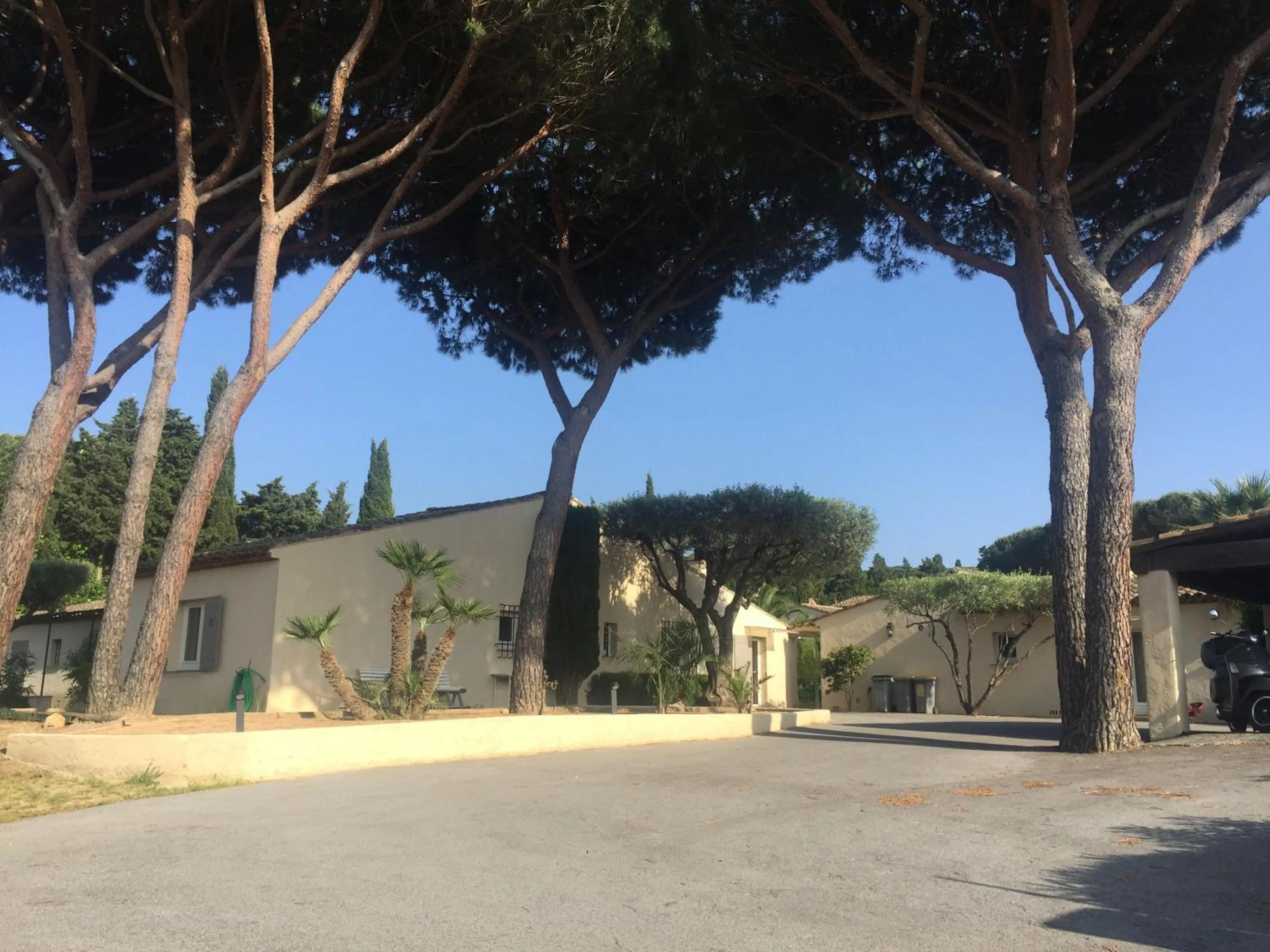 Property building in Villa Made