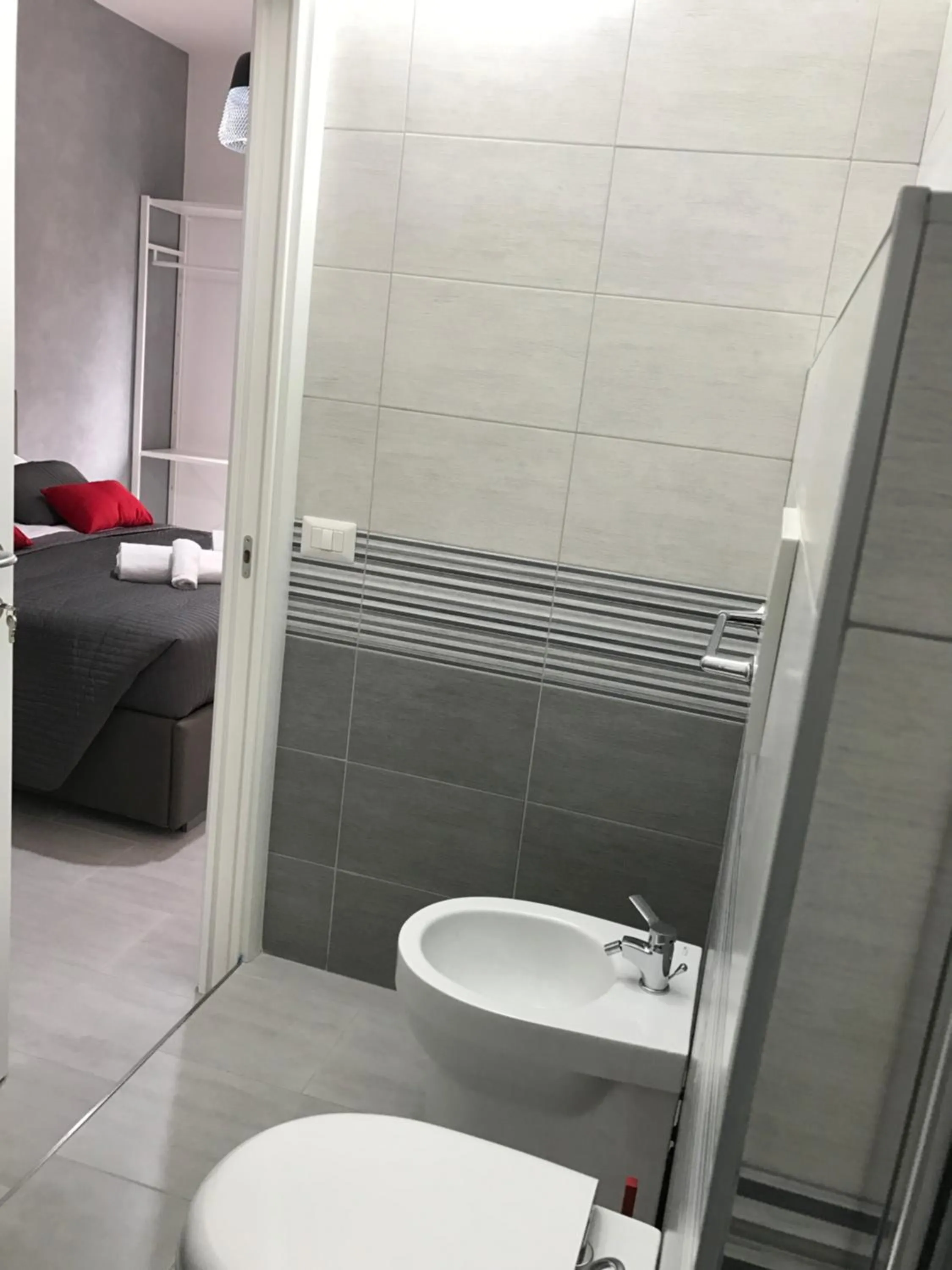 Photo of the whole room in Dunant House