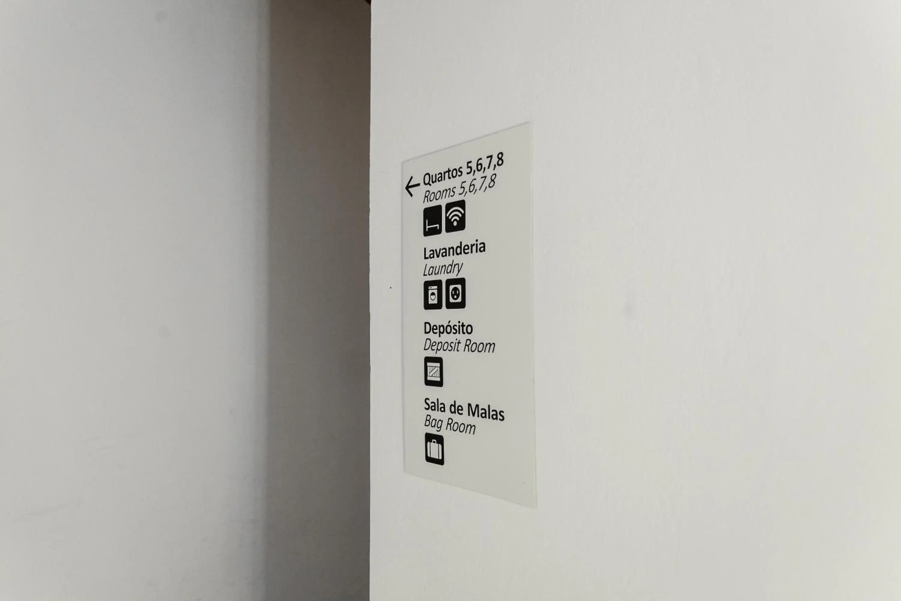 Bed in 8-Bed Mixed Dormitory Room in The Bridge Hostel Florianópolis Bed in 8-Bed Mixed Dormitory Room in The Bridge Hostel Florianópolis