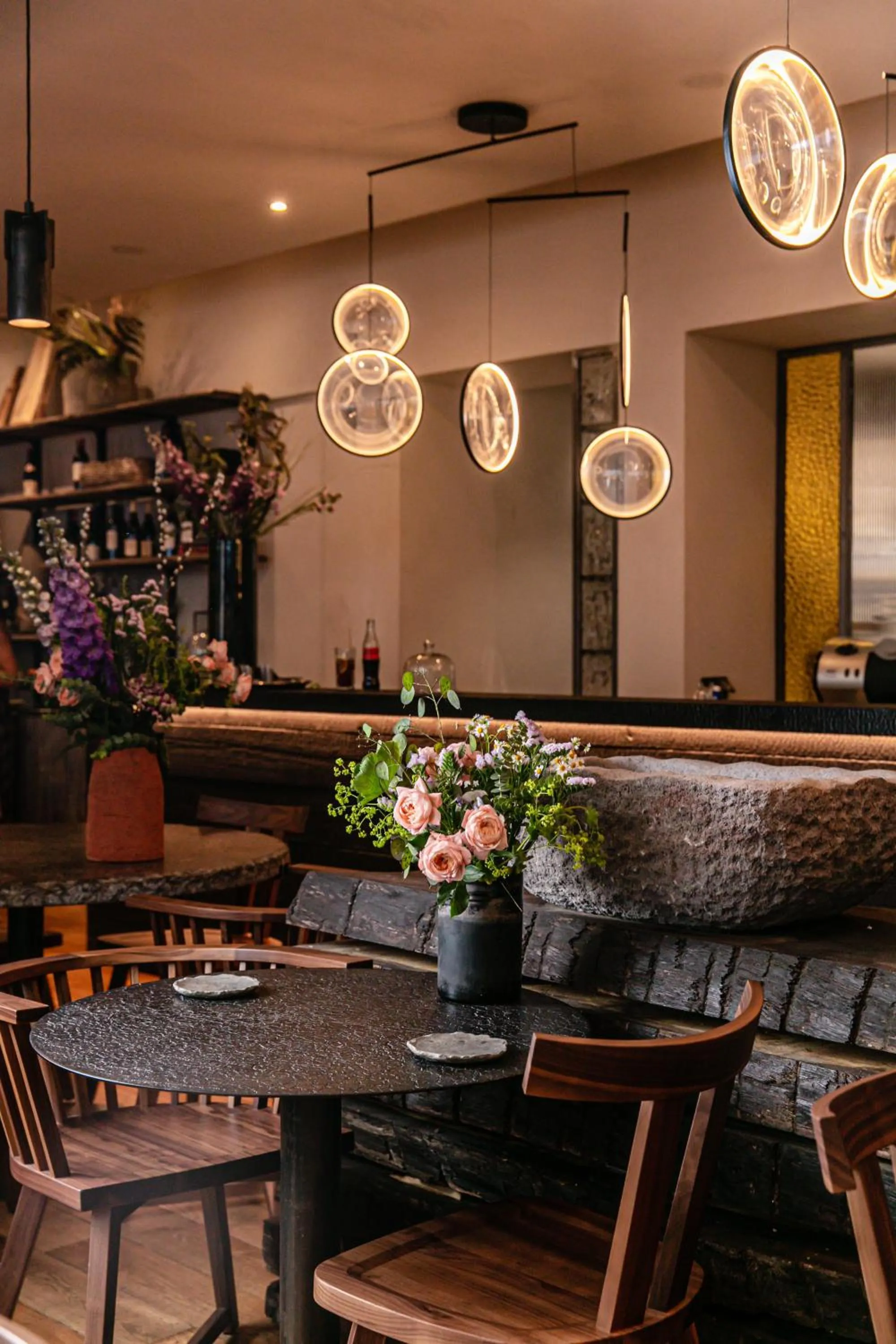 Restaurant/places to eat in Hotel Marignan Champs-Elysées