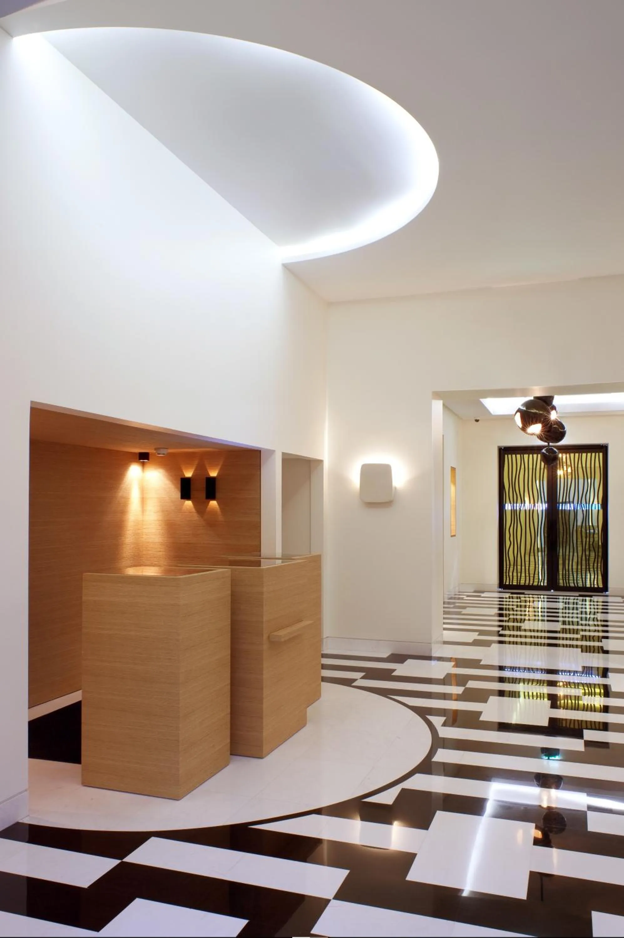 Lobby or reception in Hotel Marignan Champs-Elysées