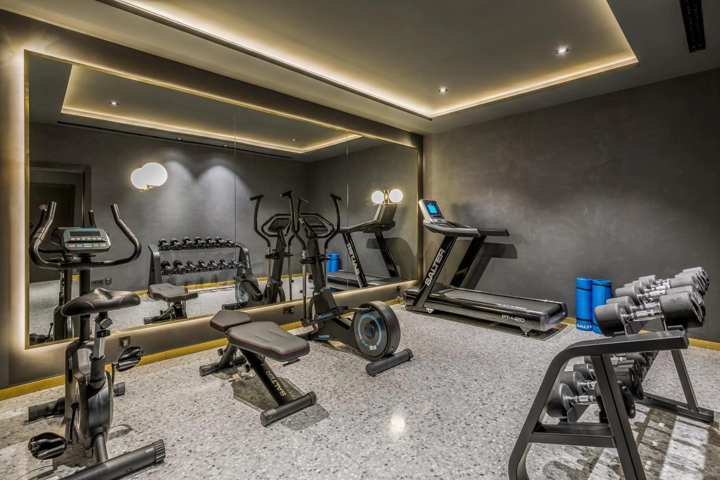 Fitness centre/facilities in Room Mate Collection Gerard, Barcelona