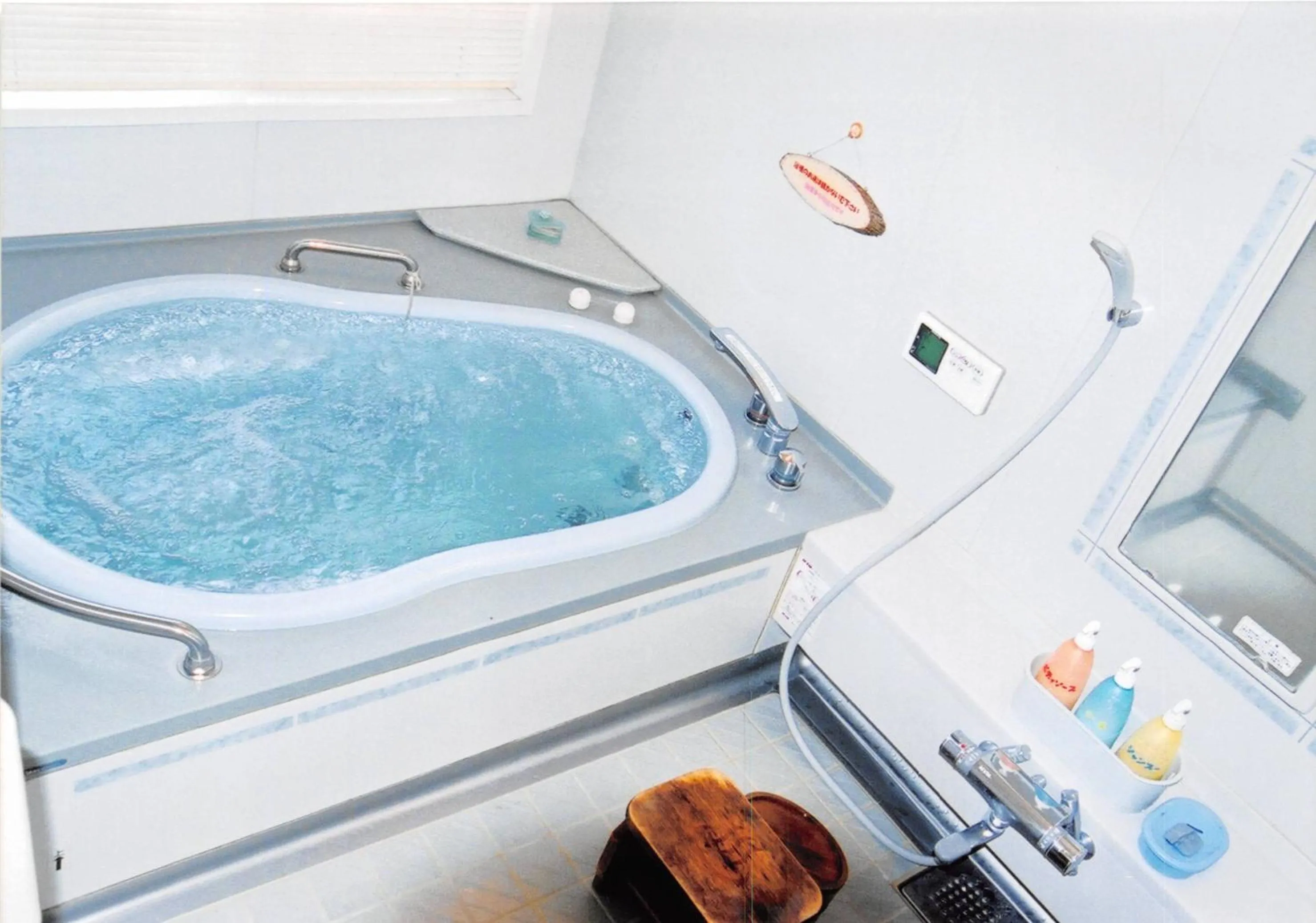 Hot Tub in Guest House Chaconne Karuizawa