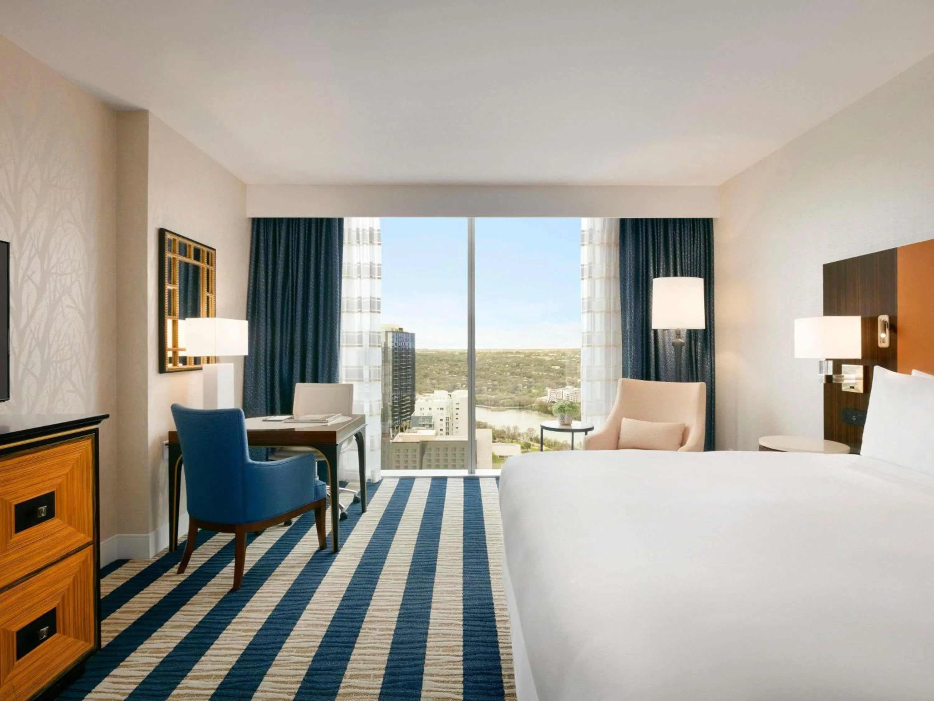 Bedroom, Bed in Fairmont Austin