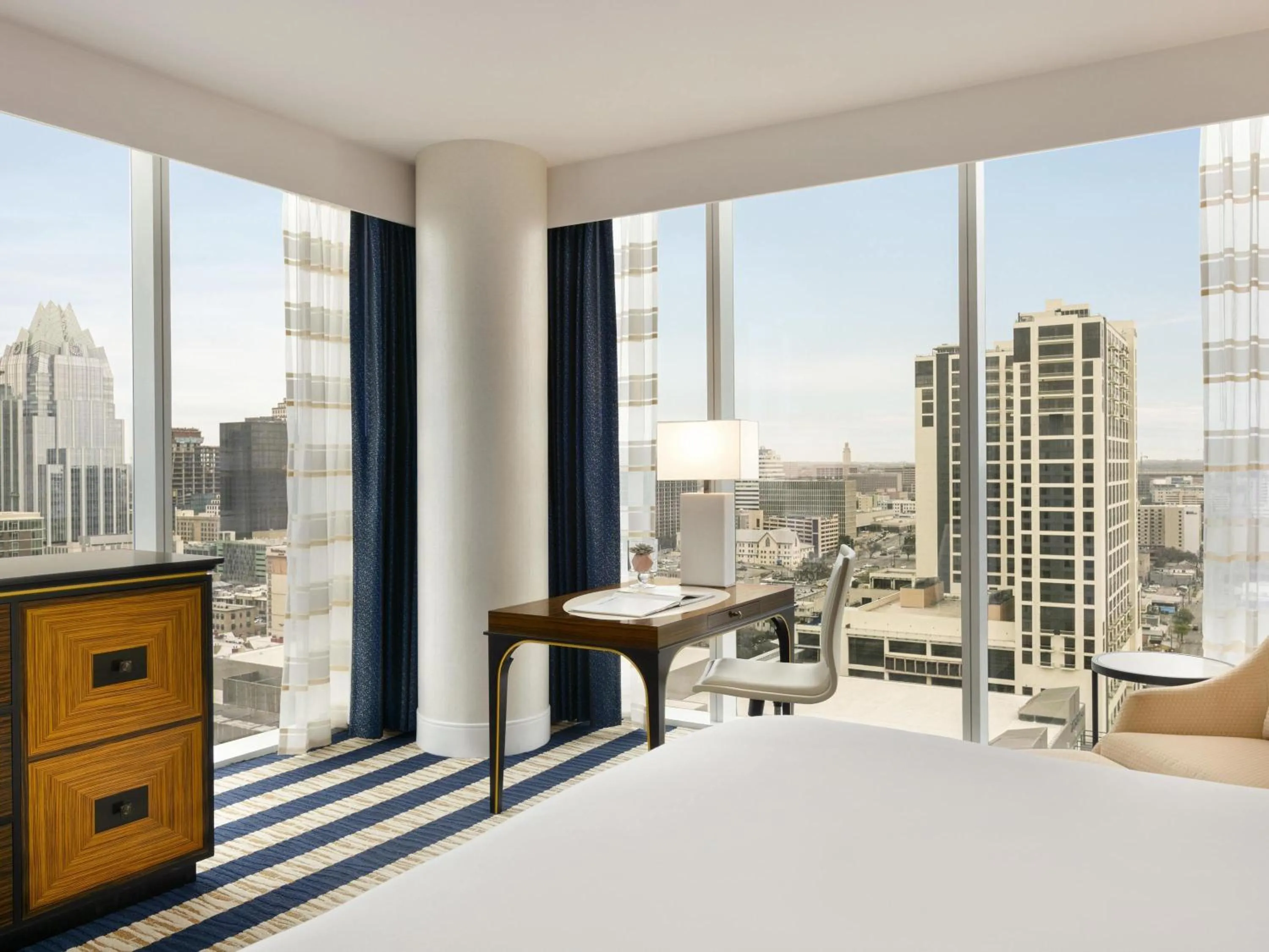 Bedroom, Bed in Fairmont Austin