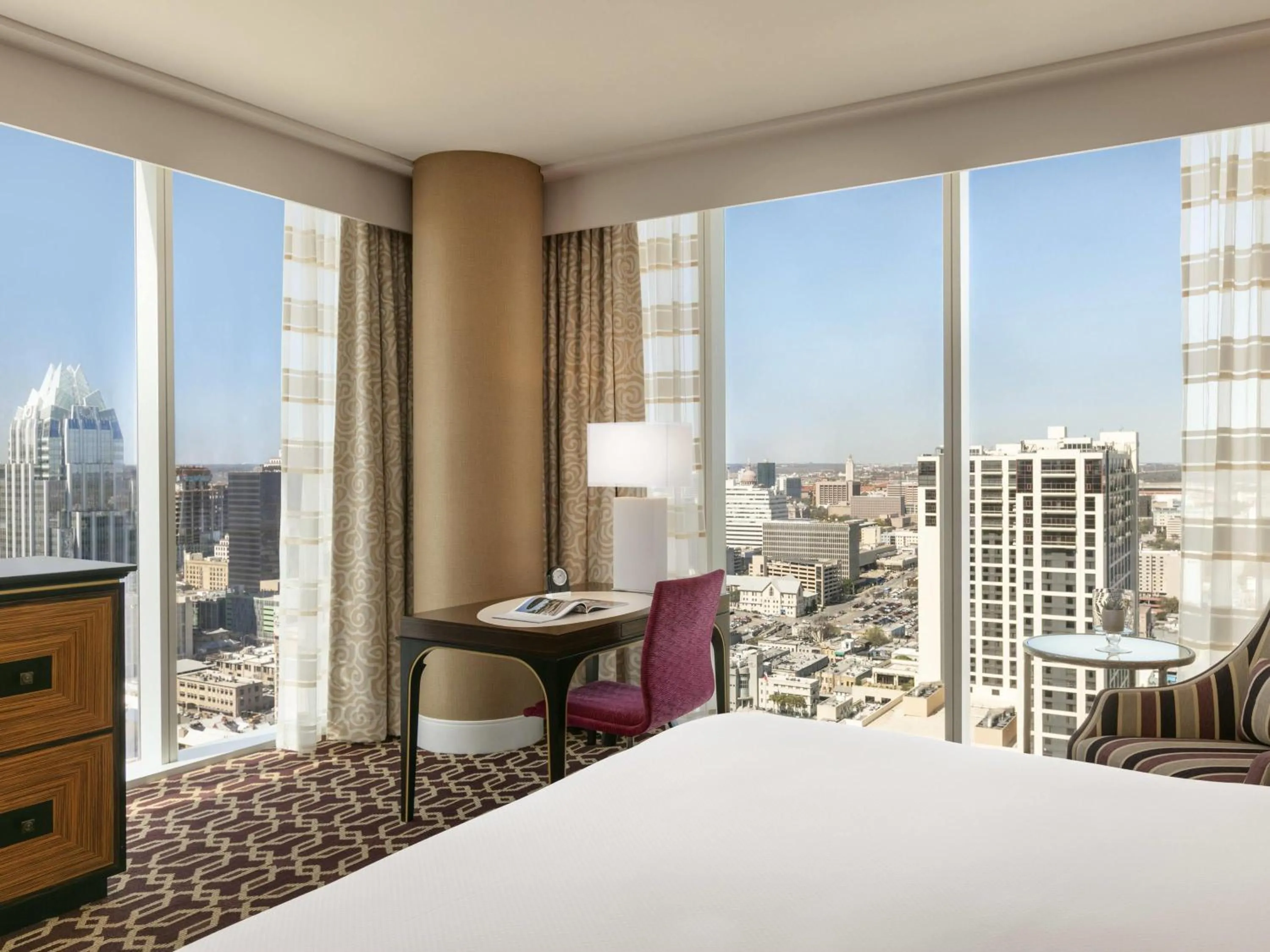 Bedroom, Bed in Fairmont Austin
