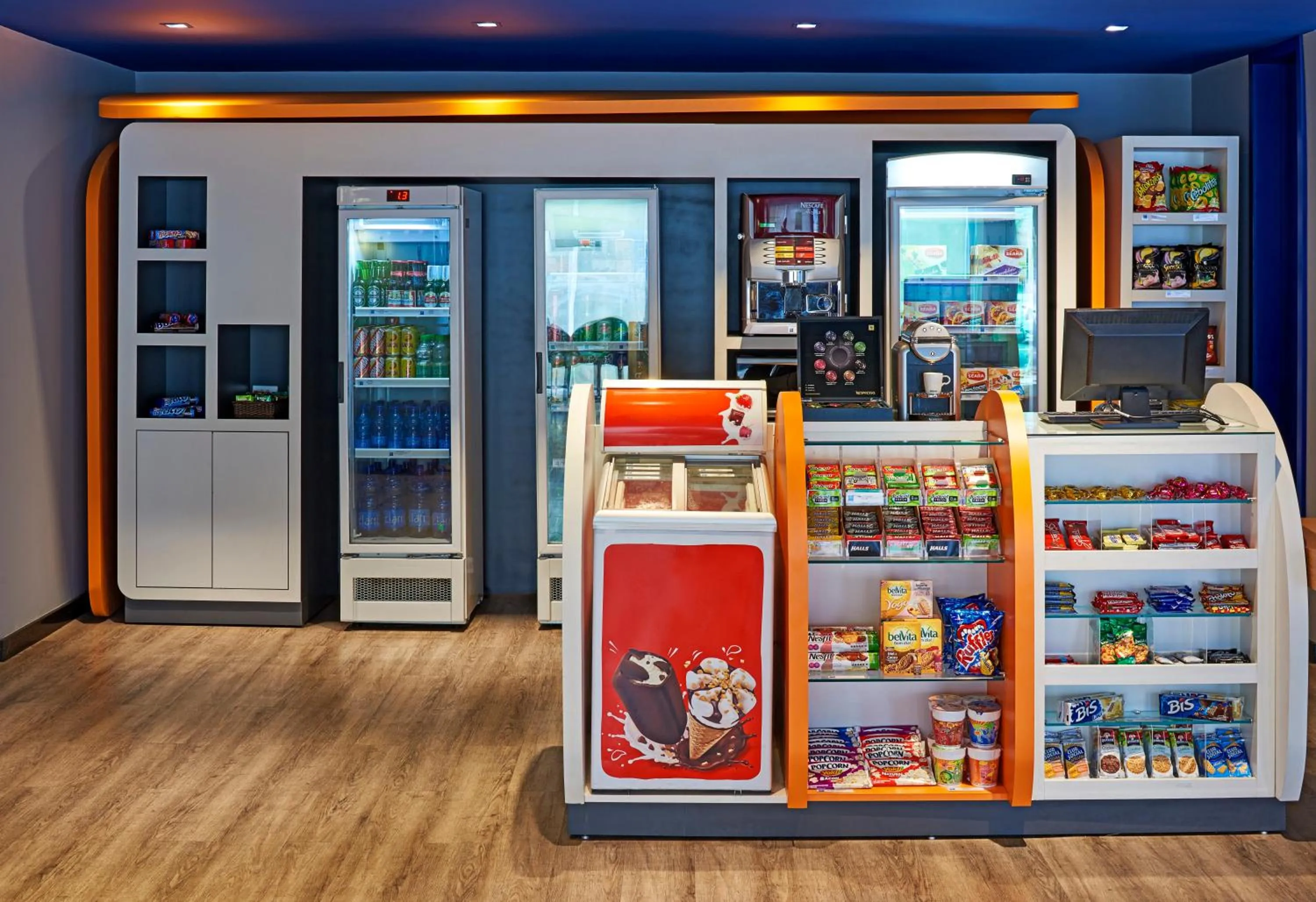 Lounge or bar in ibis budget Curitiba Centro