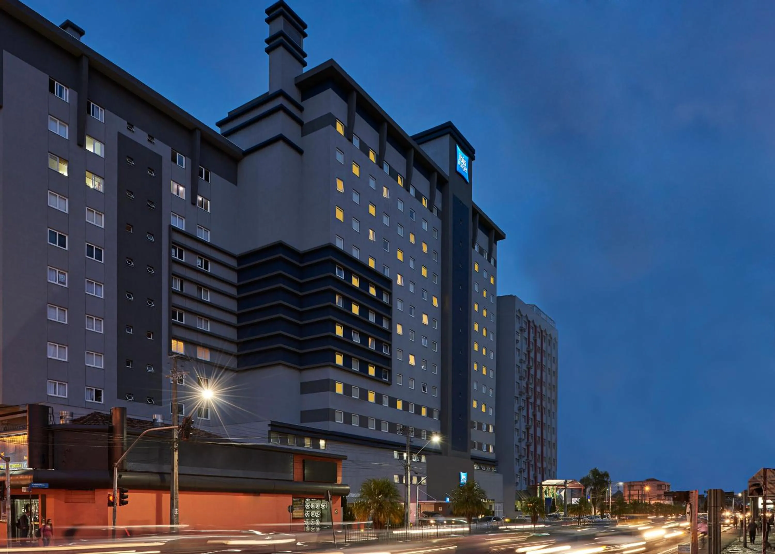 Property building in ibis budget Curitiba Centro