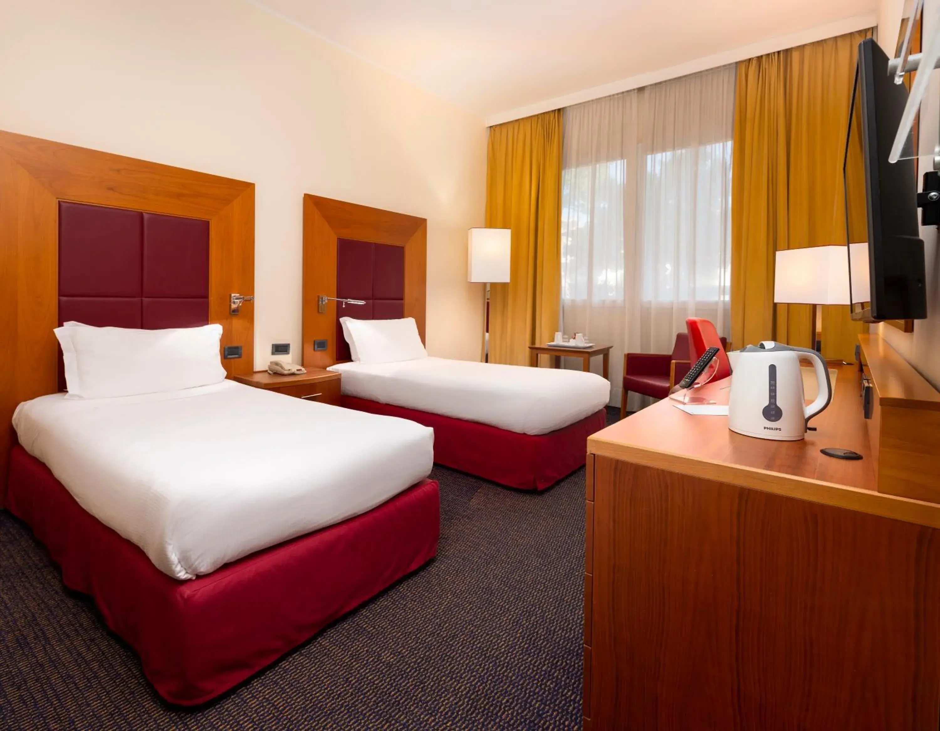 Standard Twin Room in Crowne Plaza Venice East by IHG Standard Twin Room in Crowne Plaza Venice East by IHG