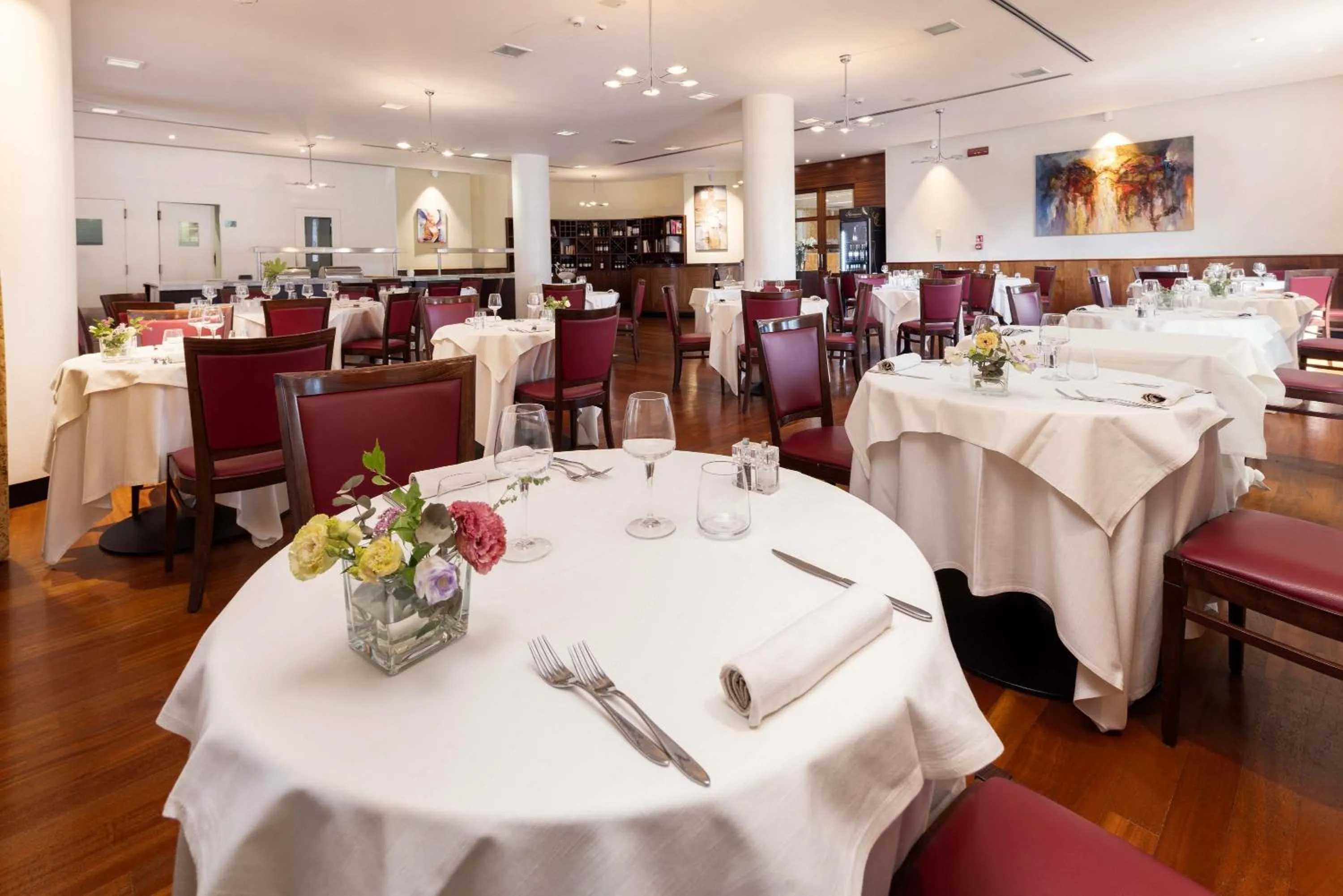 Restaurant/places to eat in Crowne Plaza Venice East by IHG