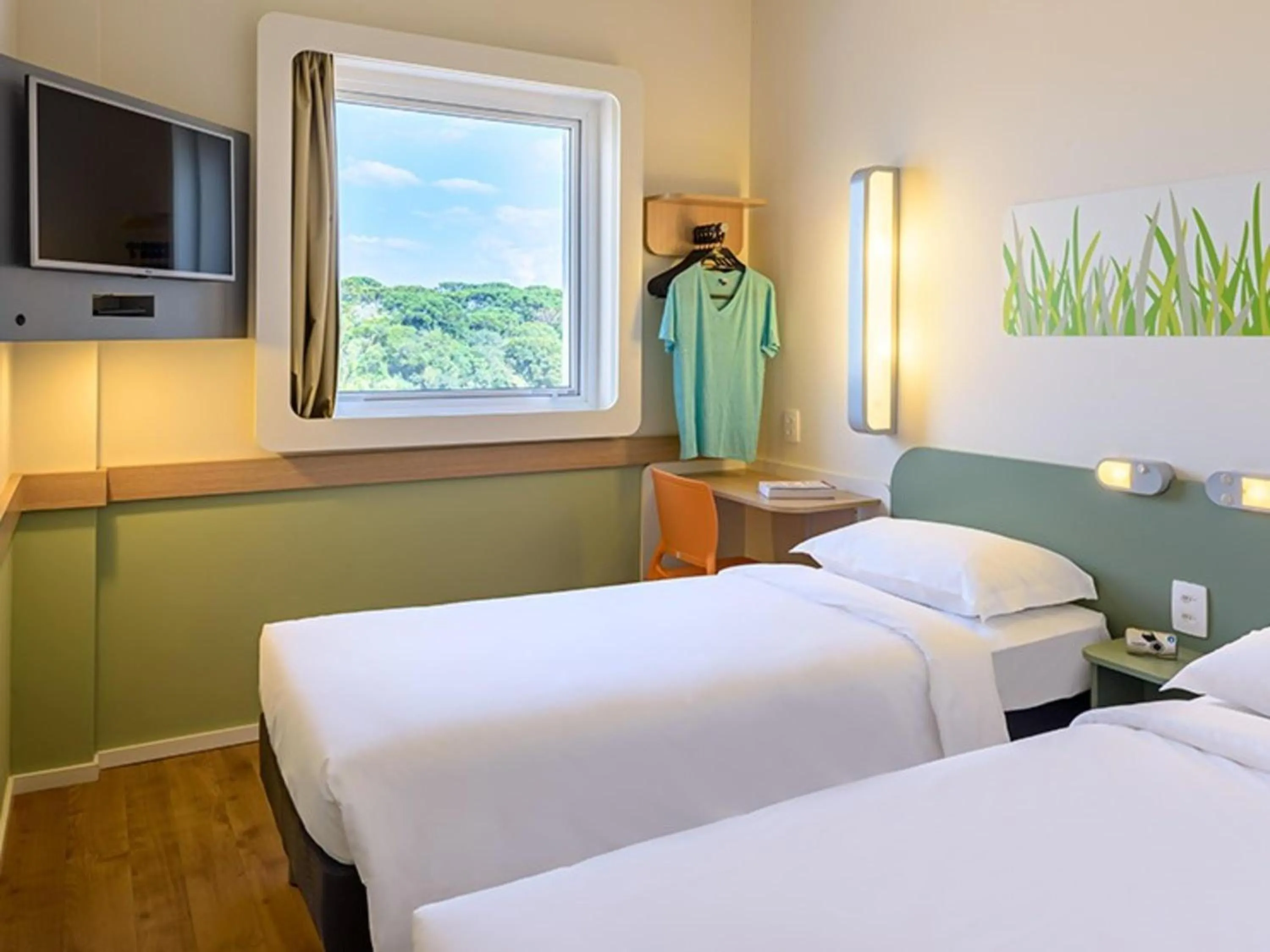 Bedroom, Bed in ibis budget Curitiba Aeroporto