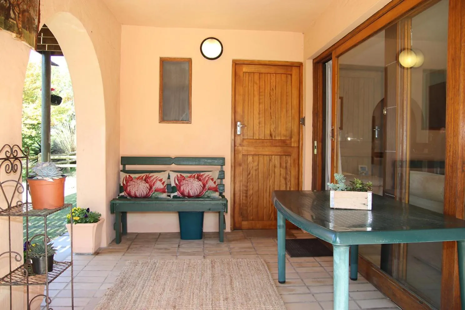 Facade/entrance in Coral Tree SelfCatering