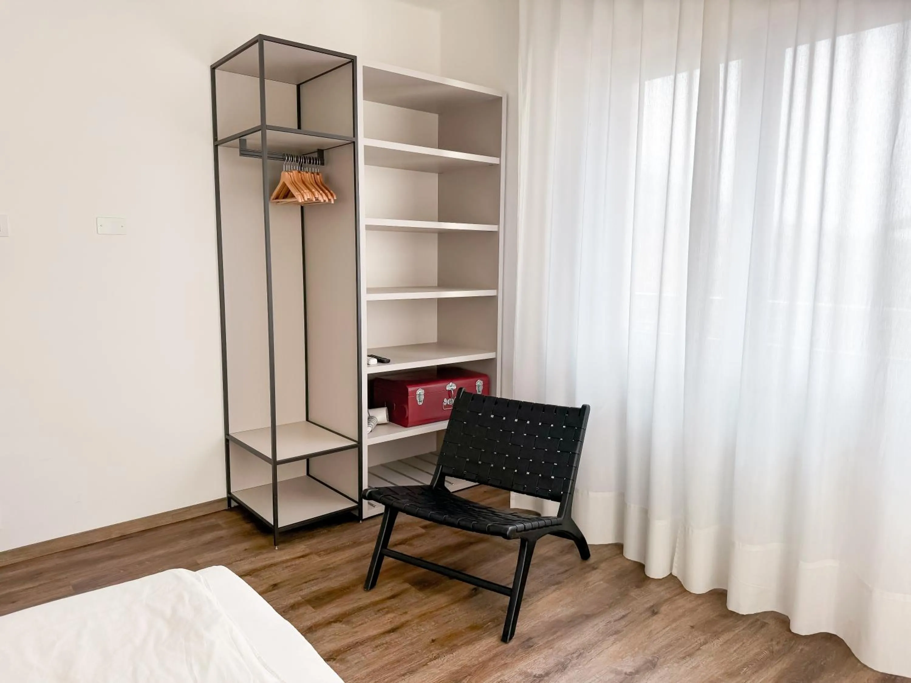 wardrobe in Villa Paola B&B