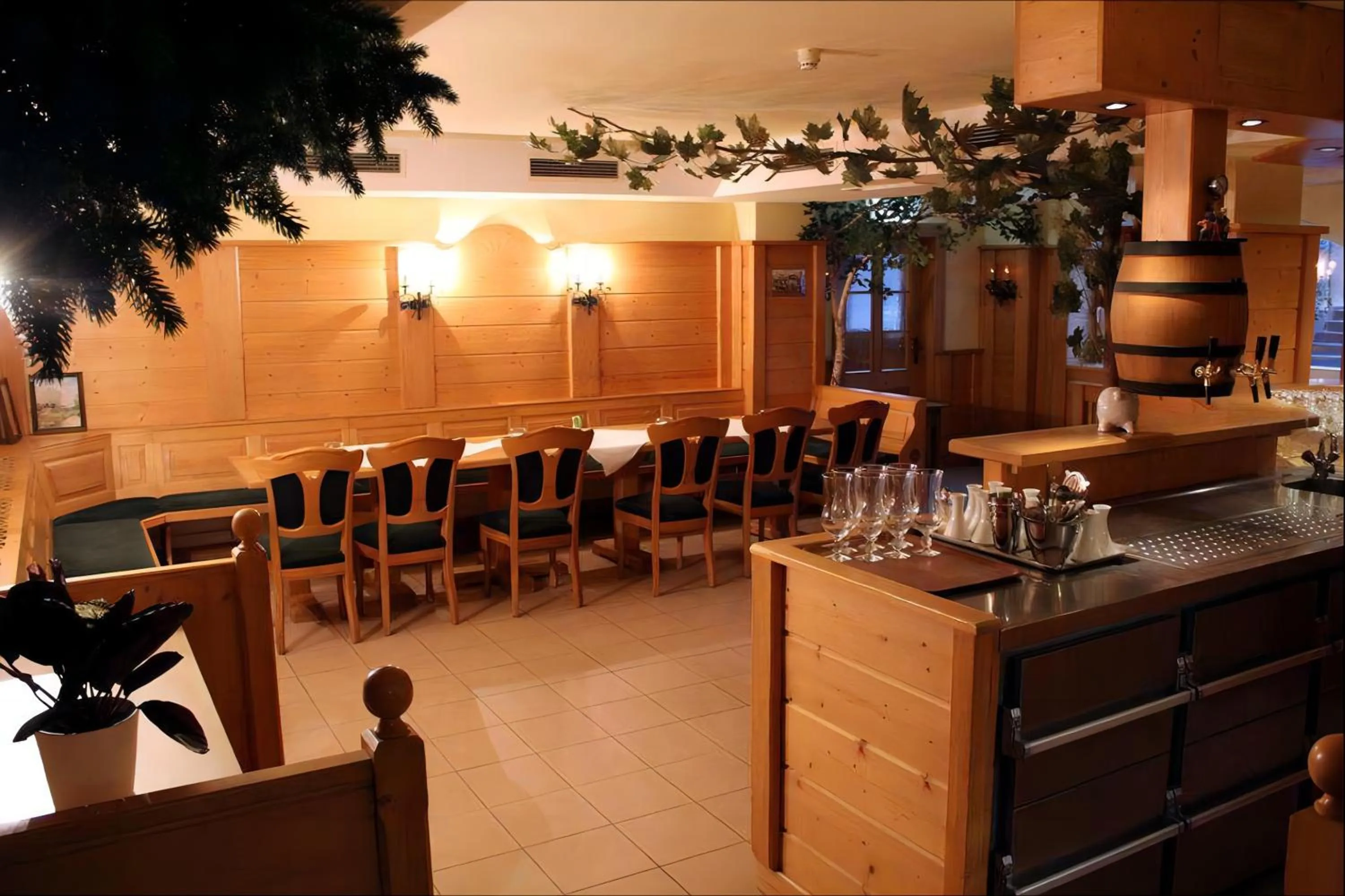 Restaurant/places to eat in Parkhotel Forsthaus
