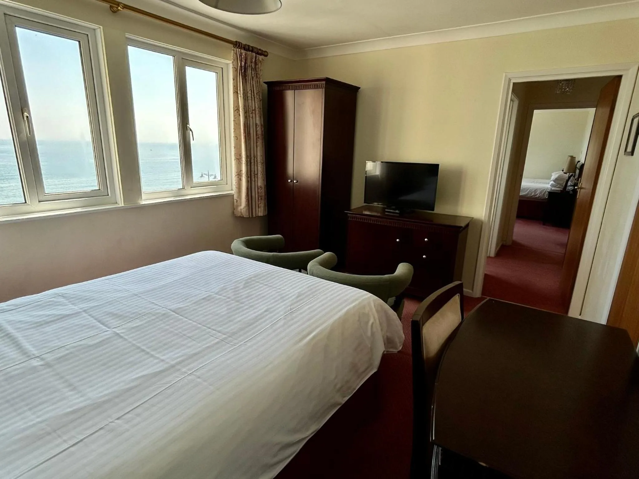 Bed in Regent Court - Seafront, Sandown, Isle of Wight