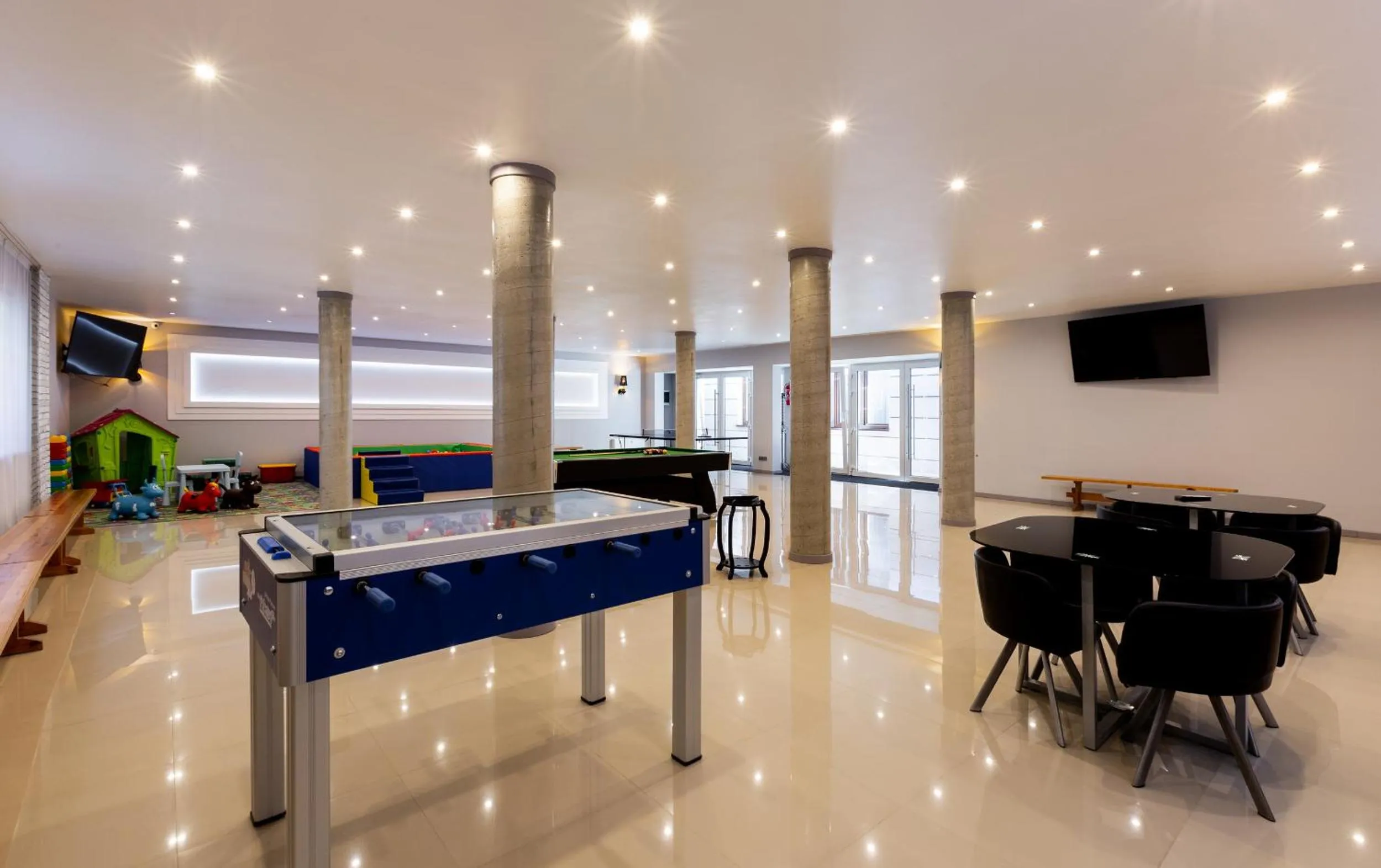 Children play ground in Willa B&B Maszoperii 15