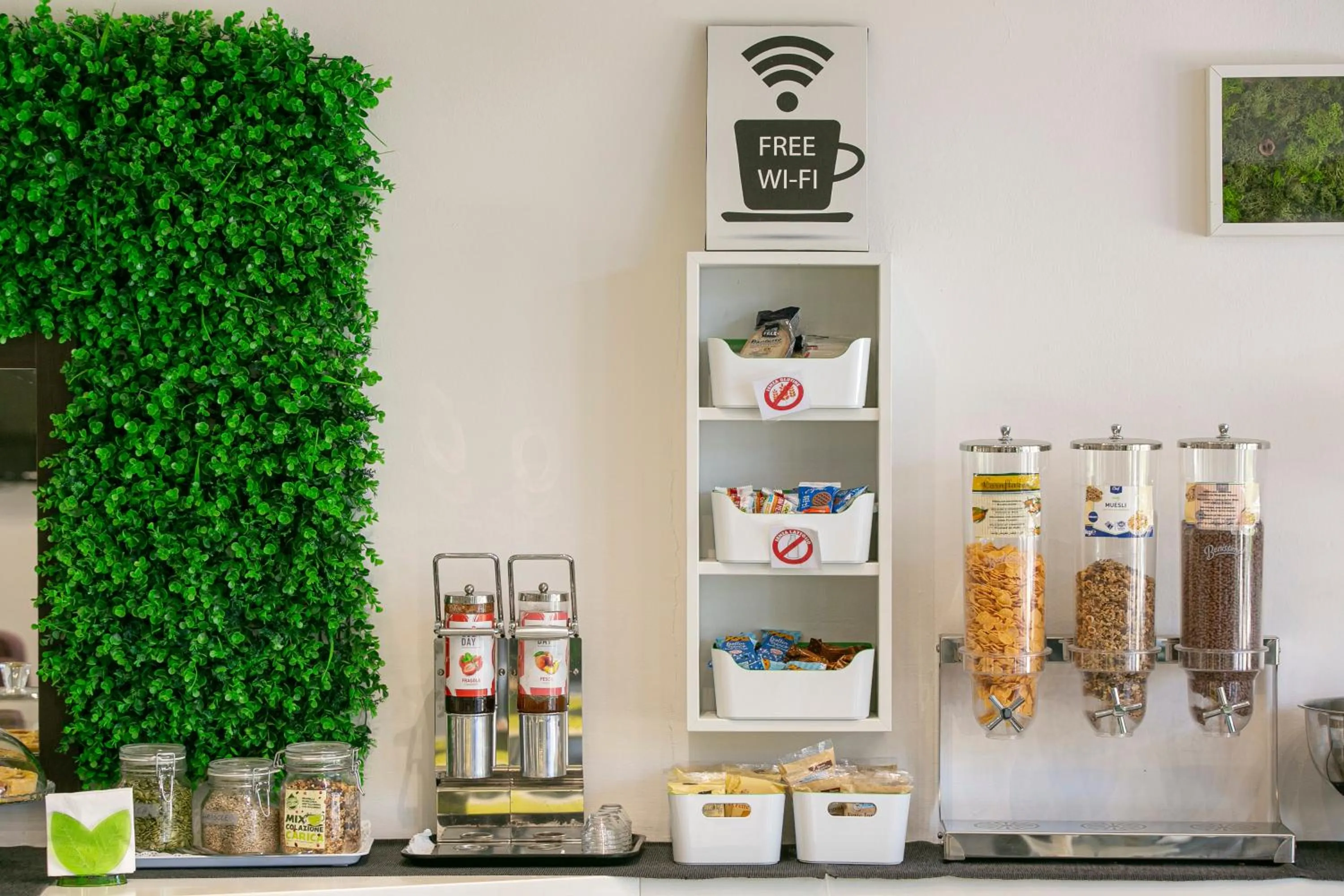 Breakfast in Hotel Boomerang