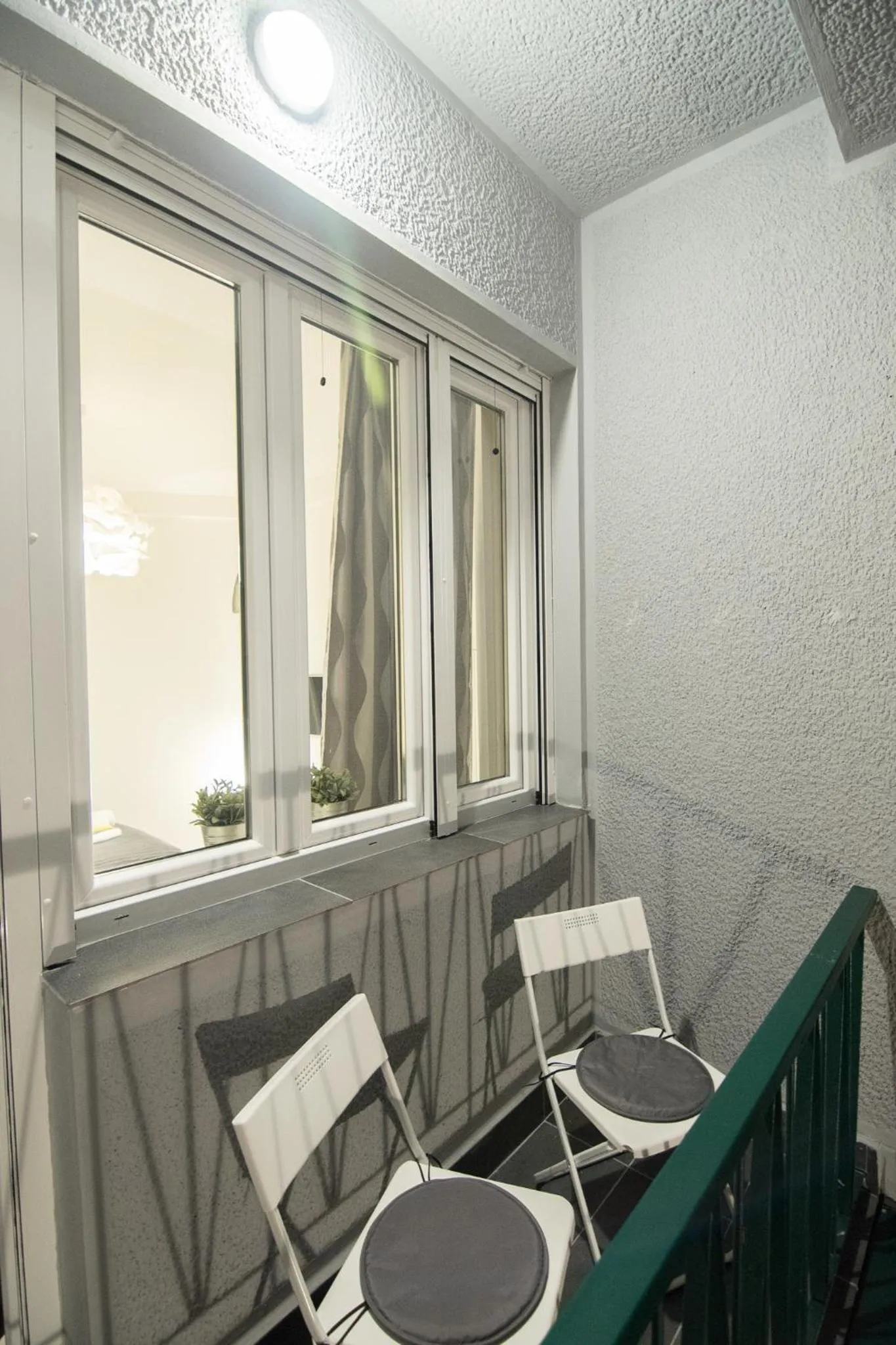 Bohemian Quarter Apartment -1 Min to Skadarlija - Walk Everywhere