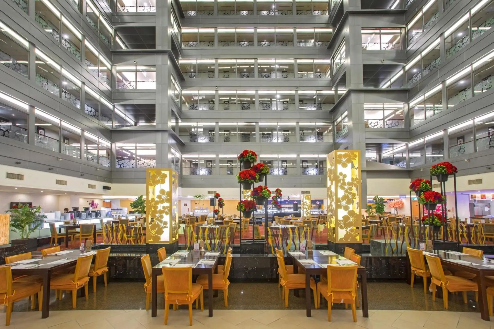 Restaurant/places to eat in Nice Prince Hotel