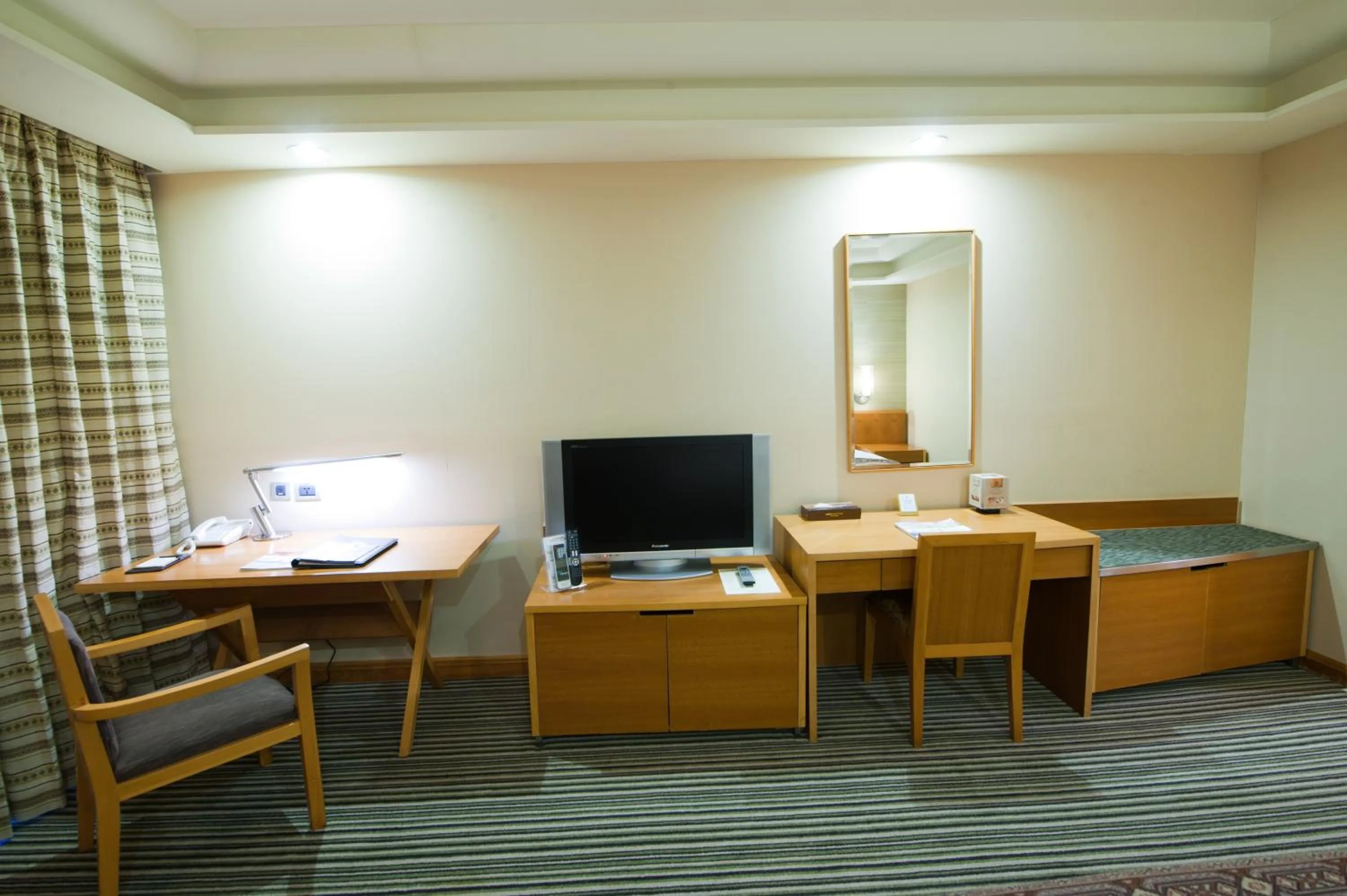 Photo of the whole room in Nice Prince Hotel