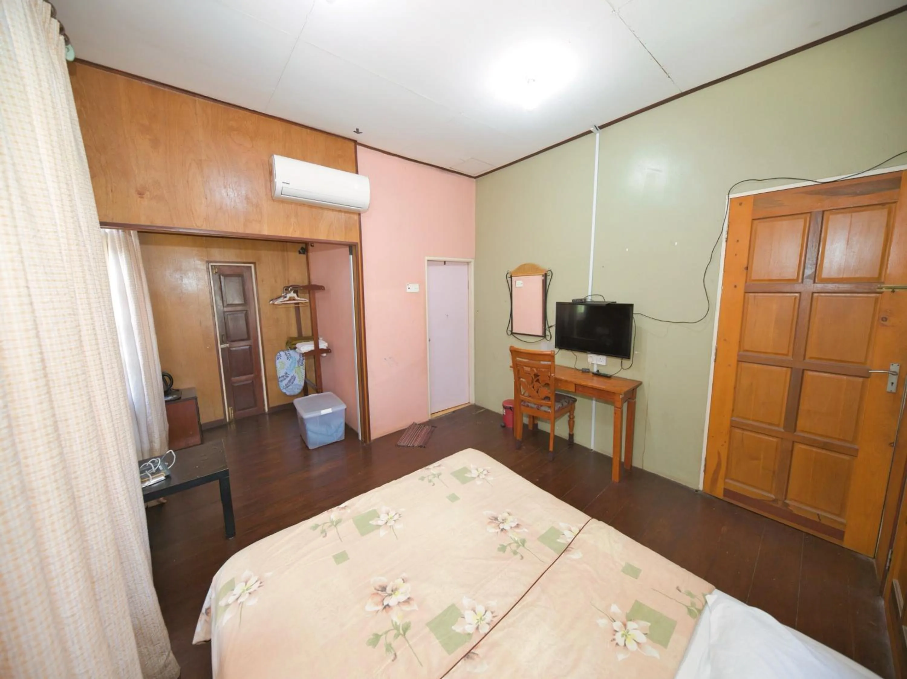 Bedroom, Bed in Hotel O Teratak Samuderakita, Chalet & Guesthouse