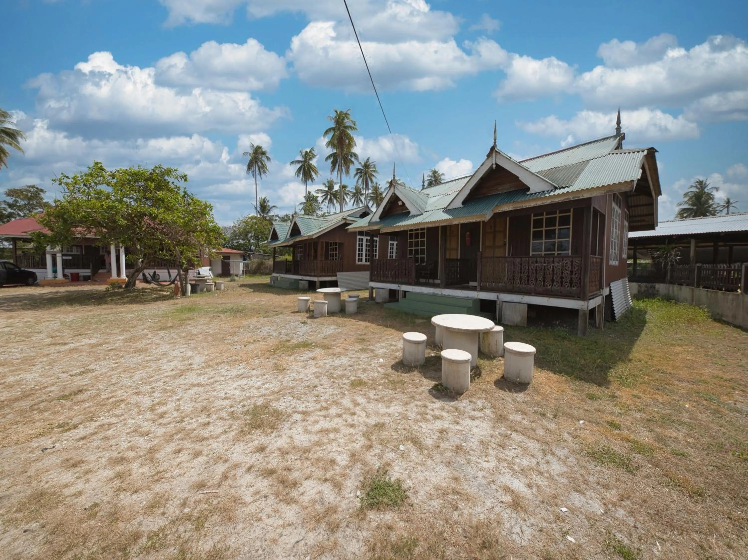 Facade/entrance in Hotel O Teratak Samuderakita, Chalet & Guesthouse