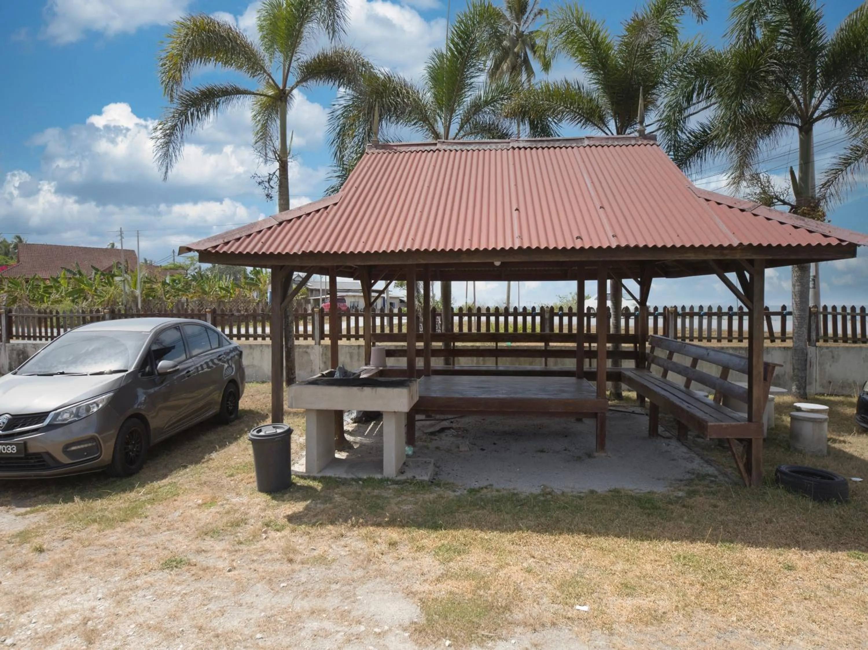 Facade/entrance in Hotel O Teratak Samuderakita, Chalet & Guesthouse