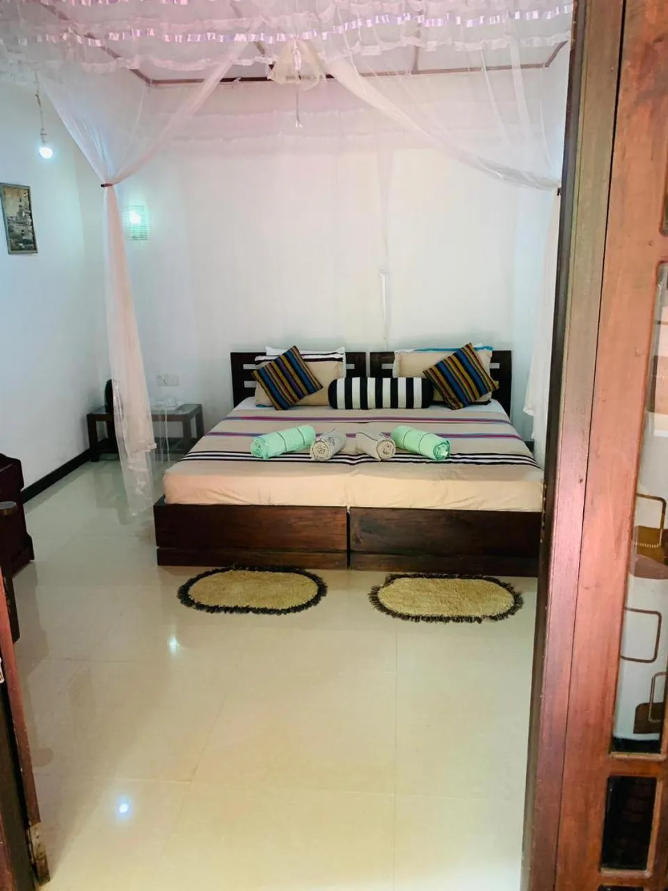 Bedroom, Bed in Little Cottage