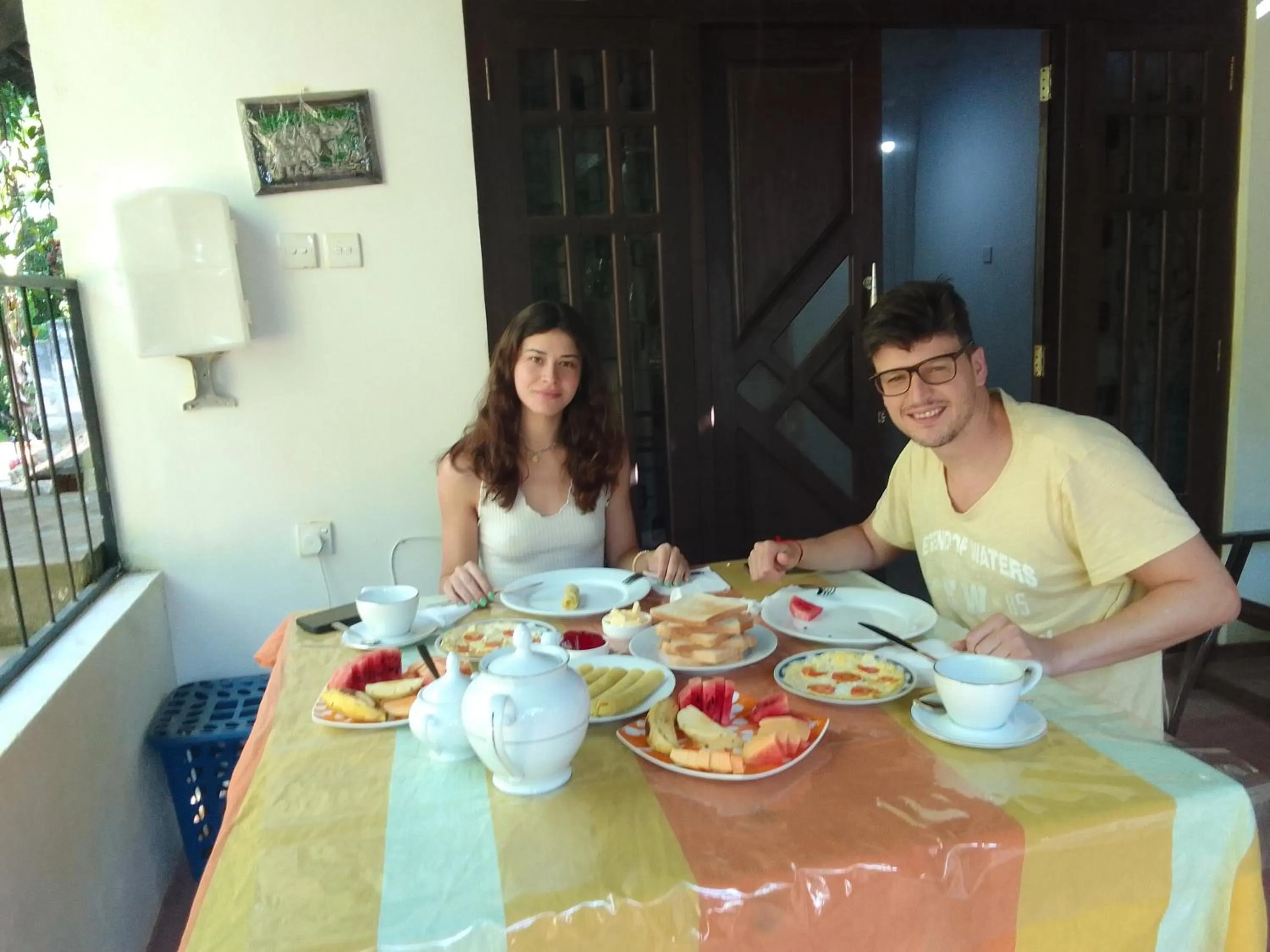 Food and drinks in Little Cottage