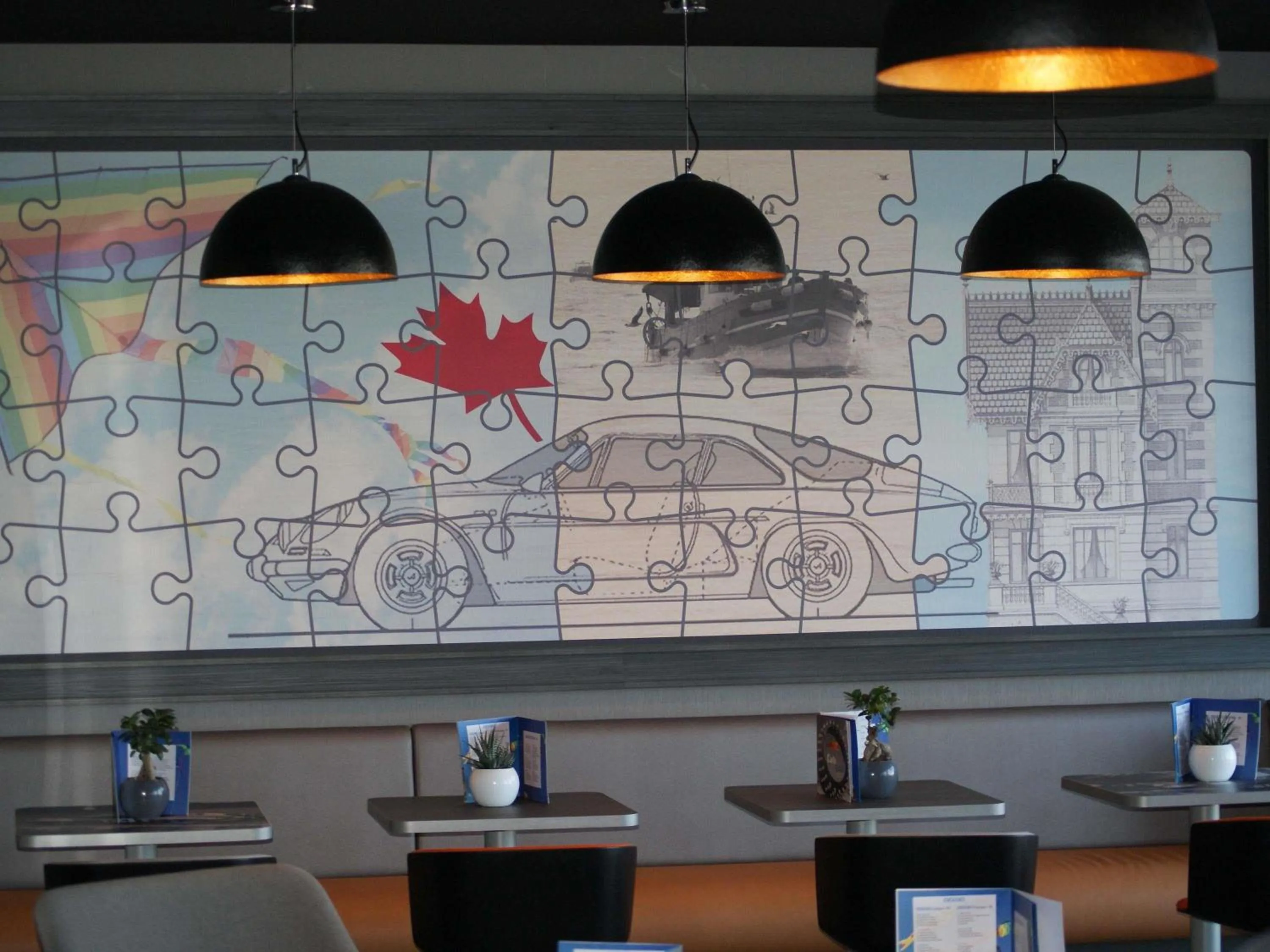 Lounge or bar in Mercure Dieppe La Présidence