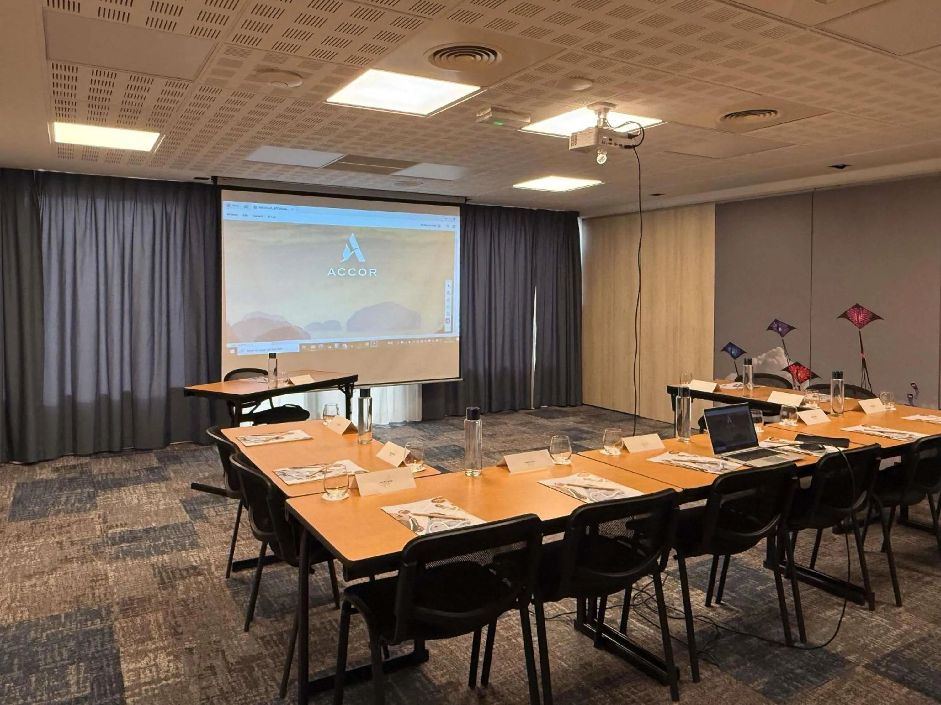 Meeting/conference room in Mercure Dieppe La Présidence