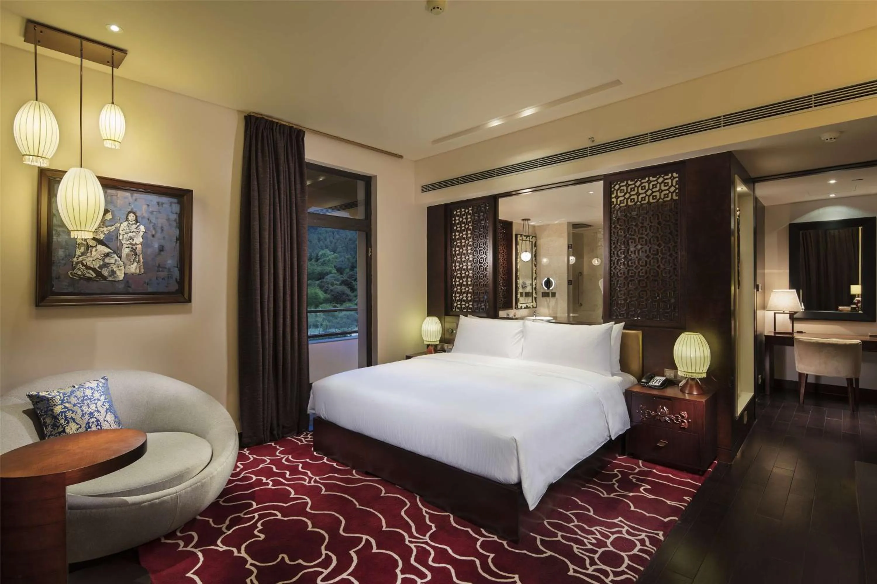 Bedroom, Bed in Hilton Linzhi Resort