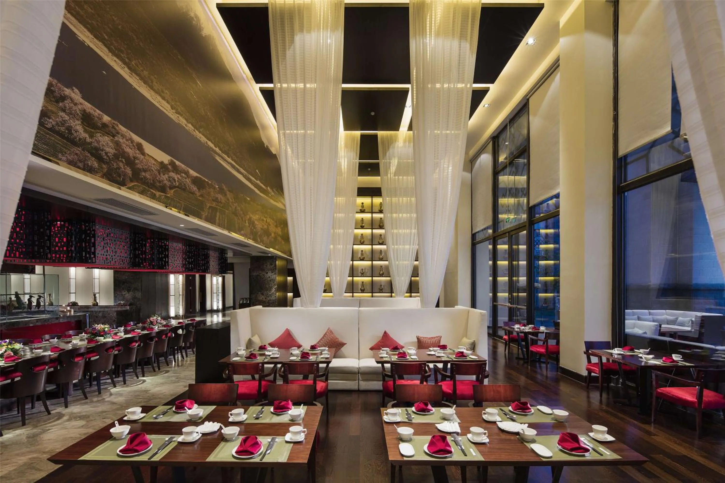 Restaurant/places to eat in Hilton Linzhi Resort