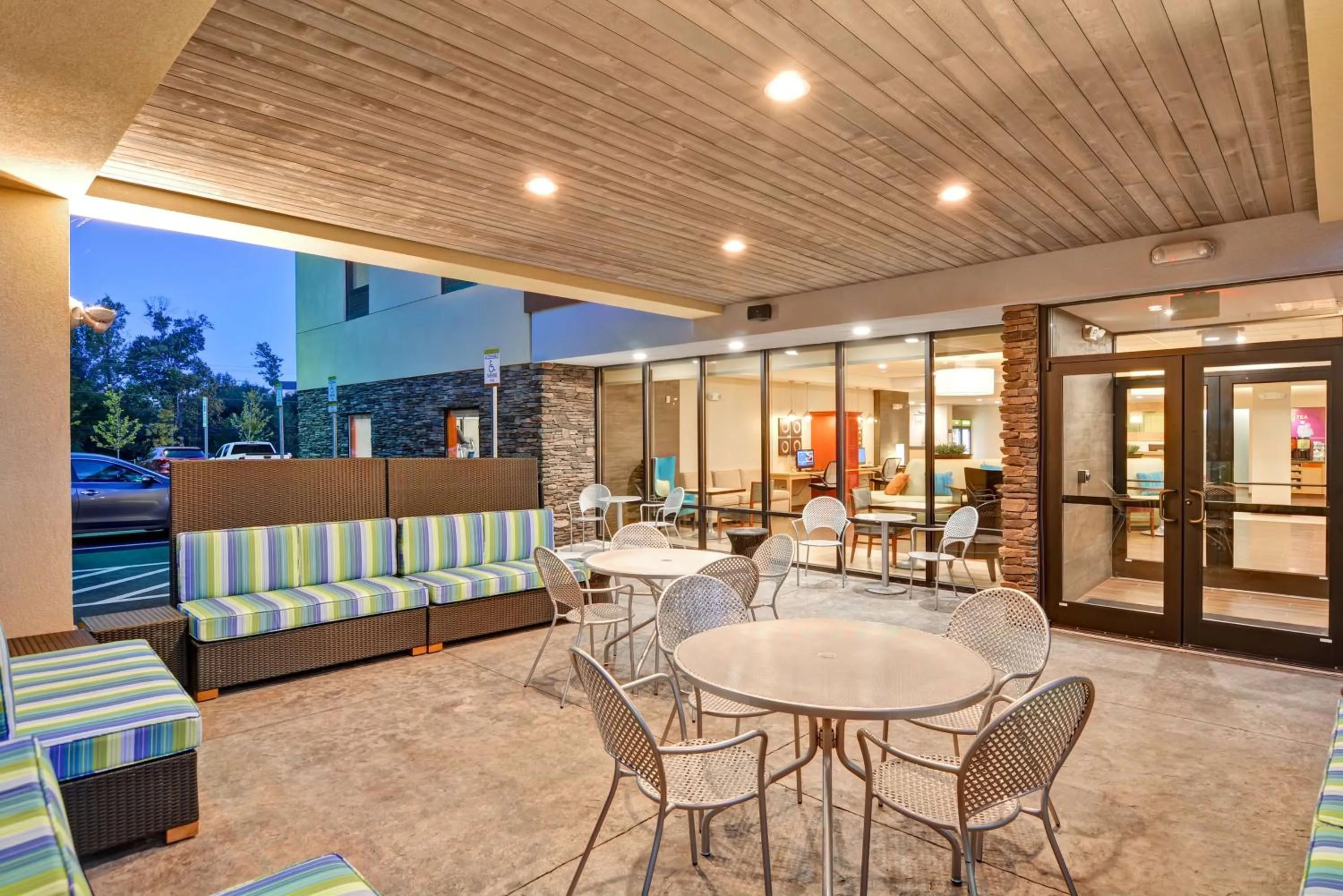 Patio in Home2 Suites By Hilton Stafford Quantico