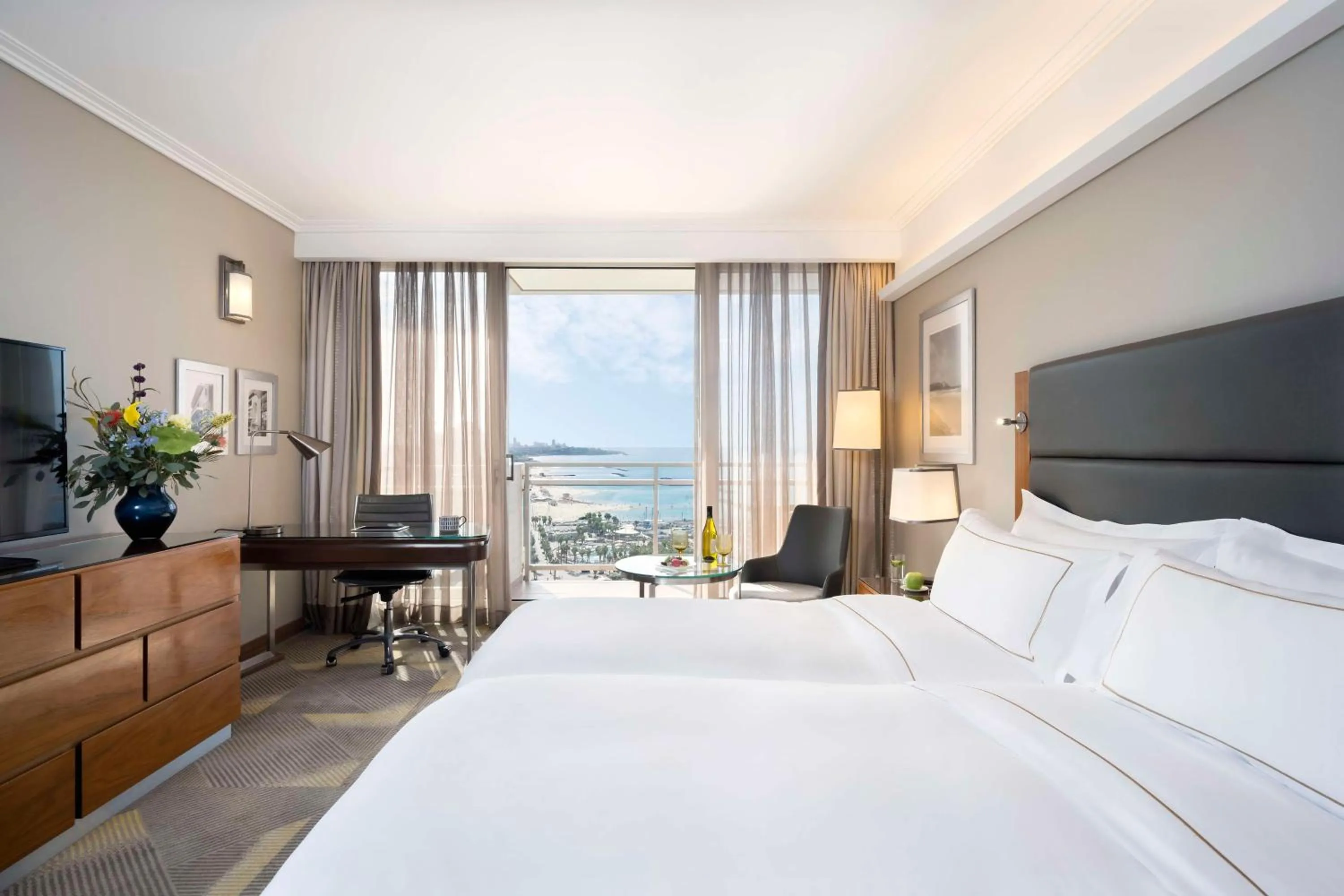 Bedroom, Bed in The Vista At Hilton Tel Aviv