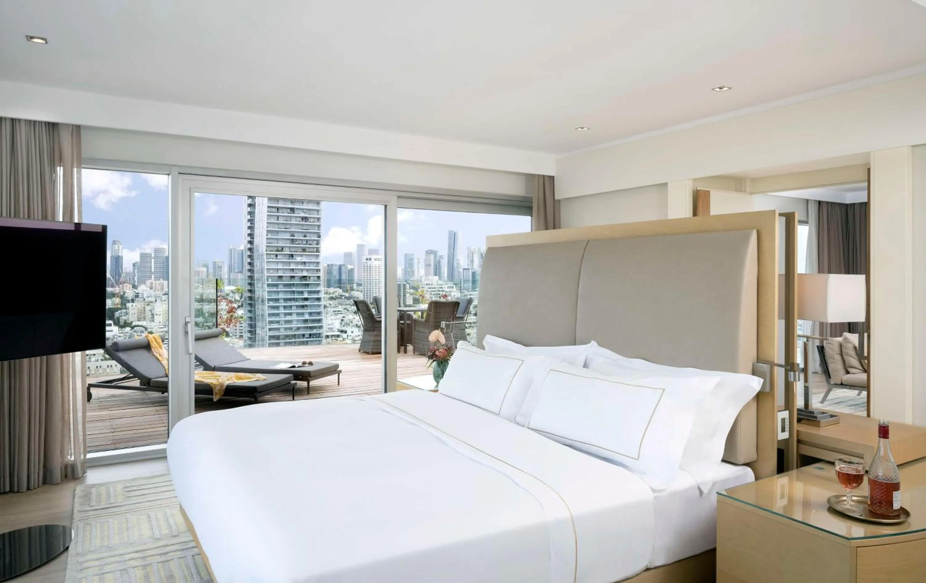 Bed in The Vista At Hilton Tel Aviv
