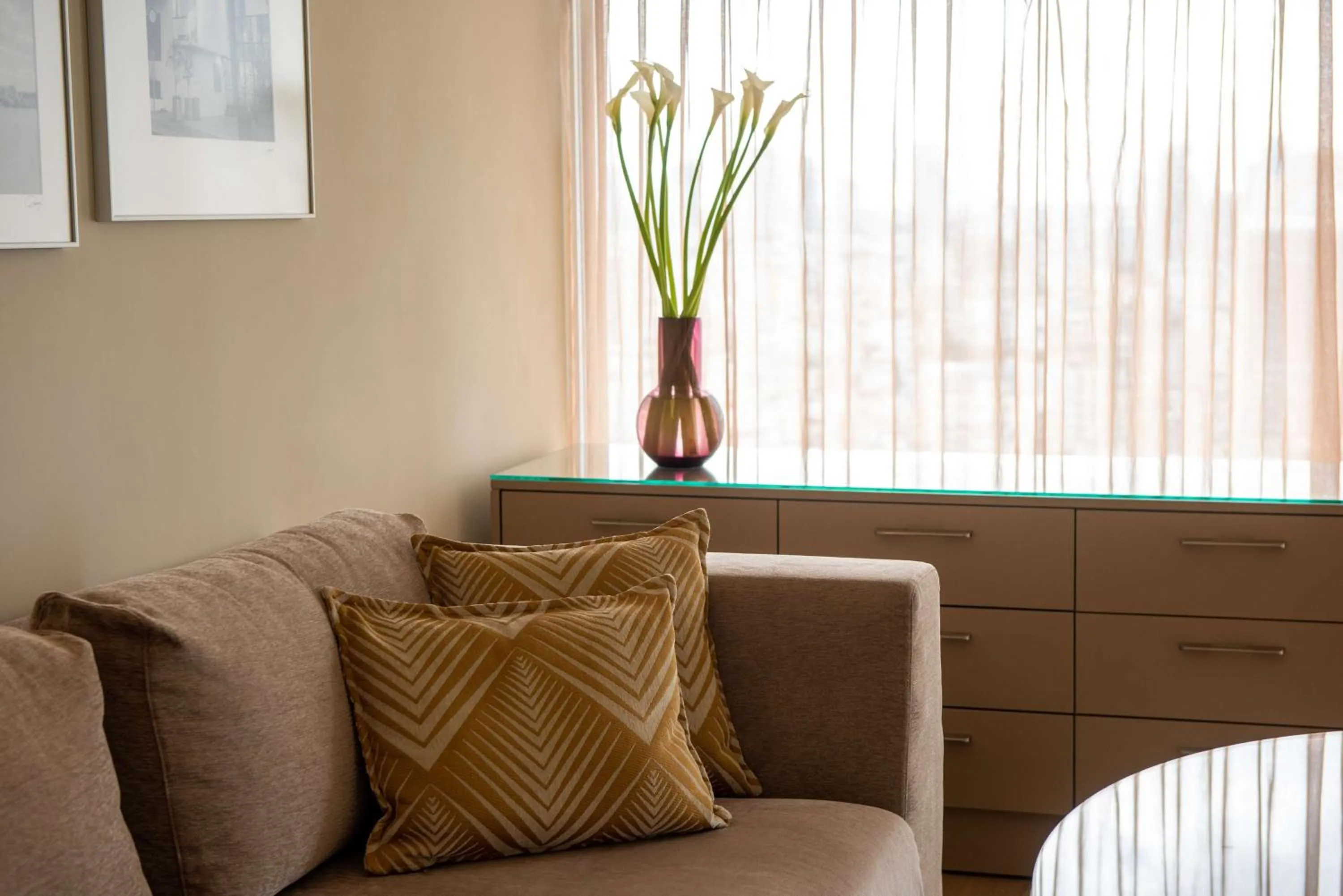 Living room in The Vista At Hilton Tel Aviv