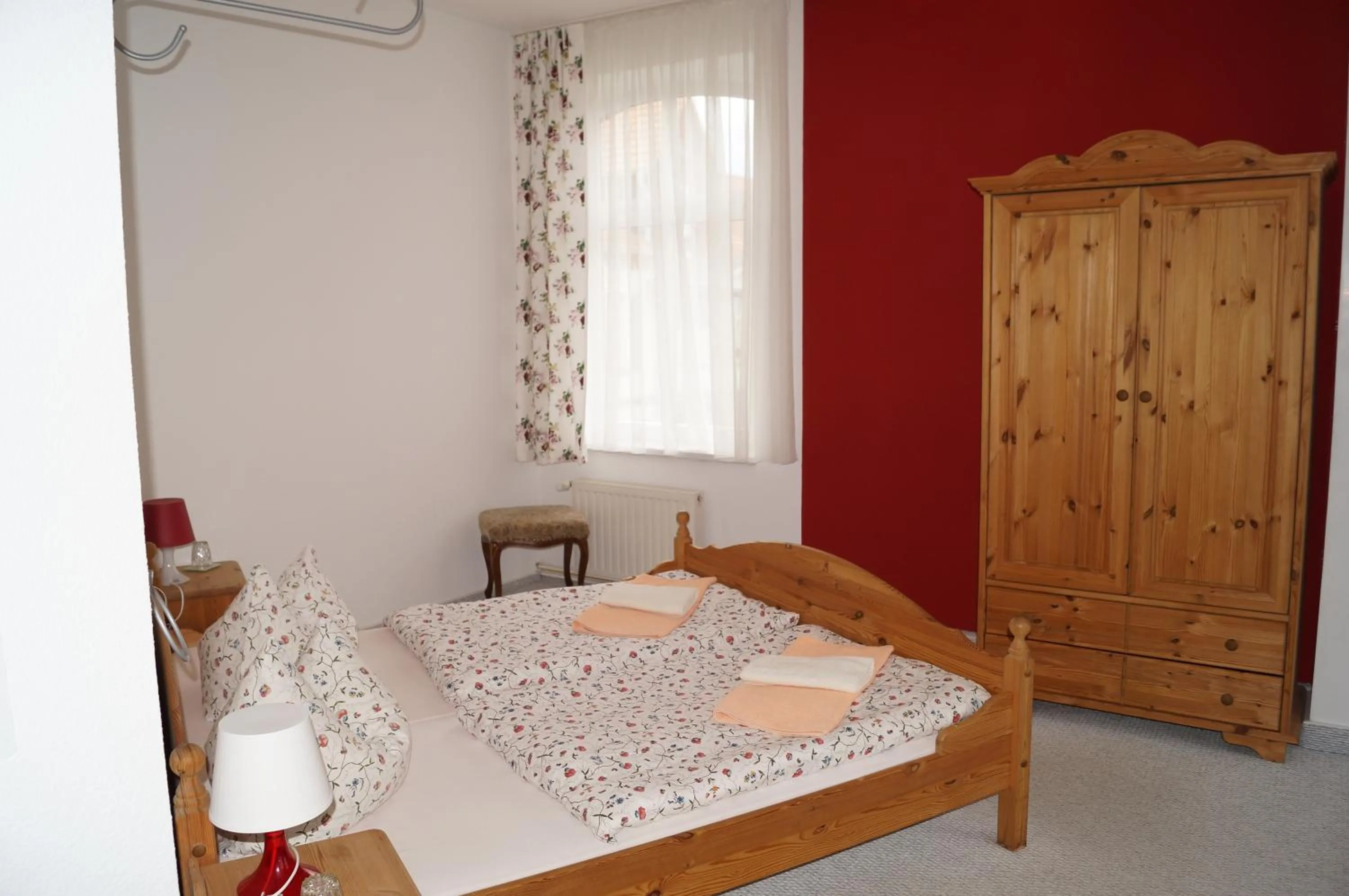 Photo of the whole room, Bed in Hotel Am Kurpark