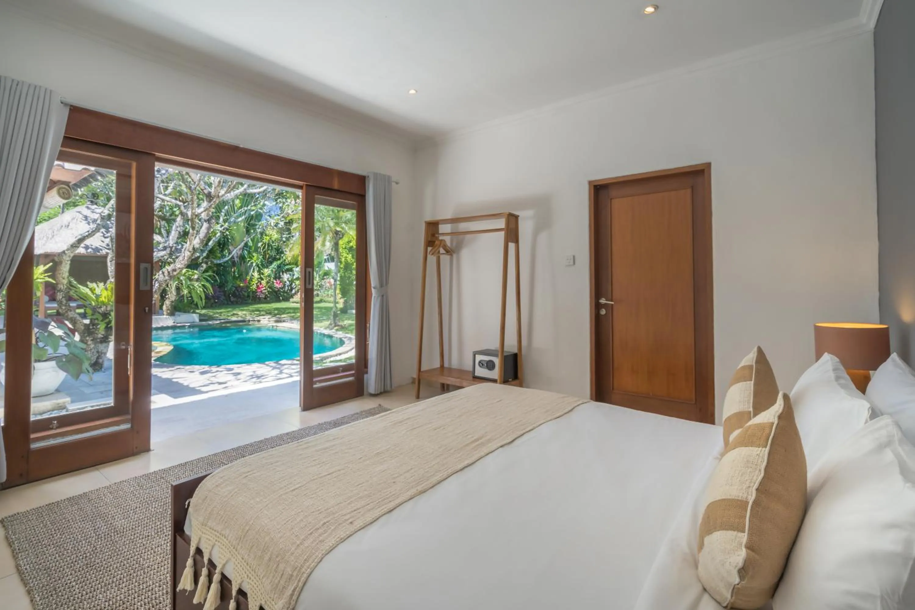 Bedroom, Bed in Jasmina Estate by Villas Direct Bali